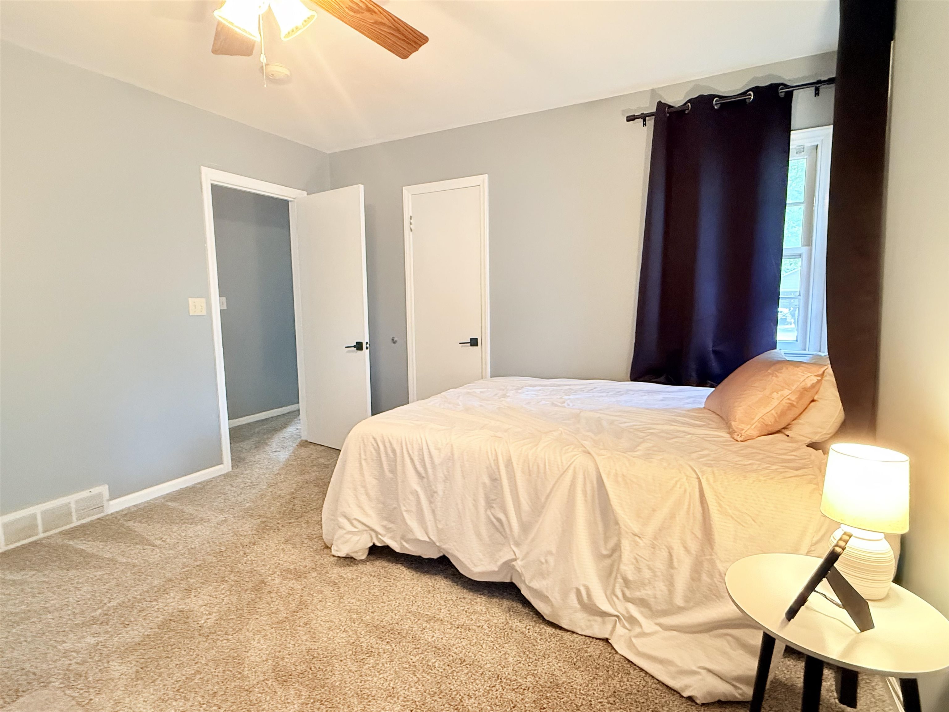515 N Locust St. Property Photo 12