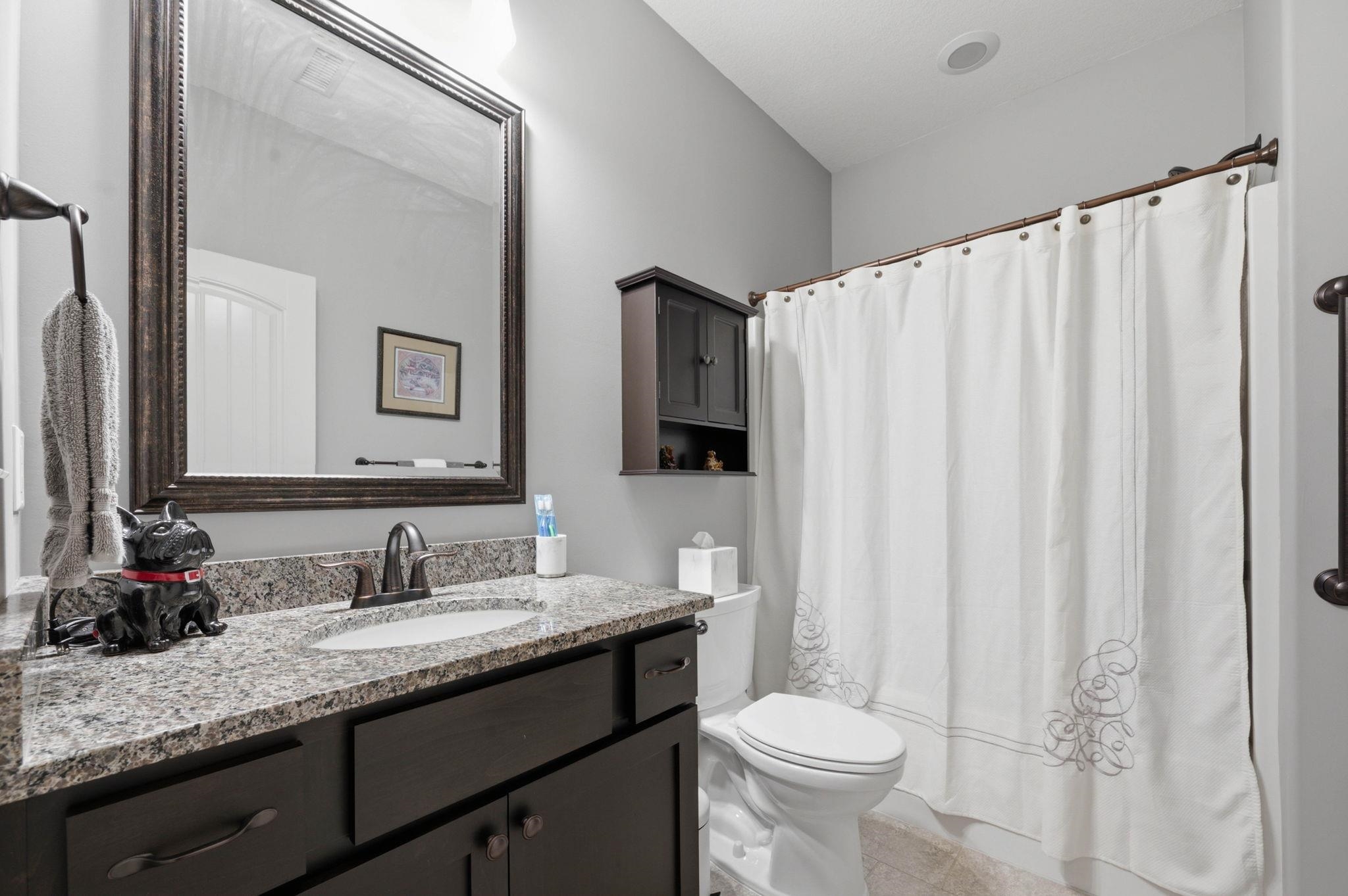 1024 E Twisted Oak Rd Property Photo 15