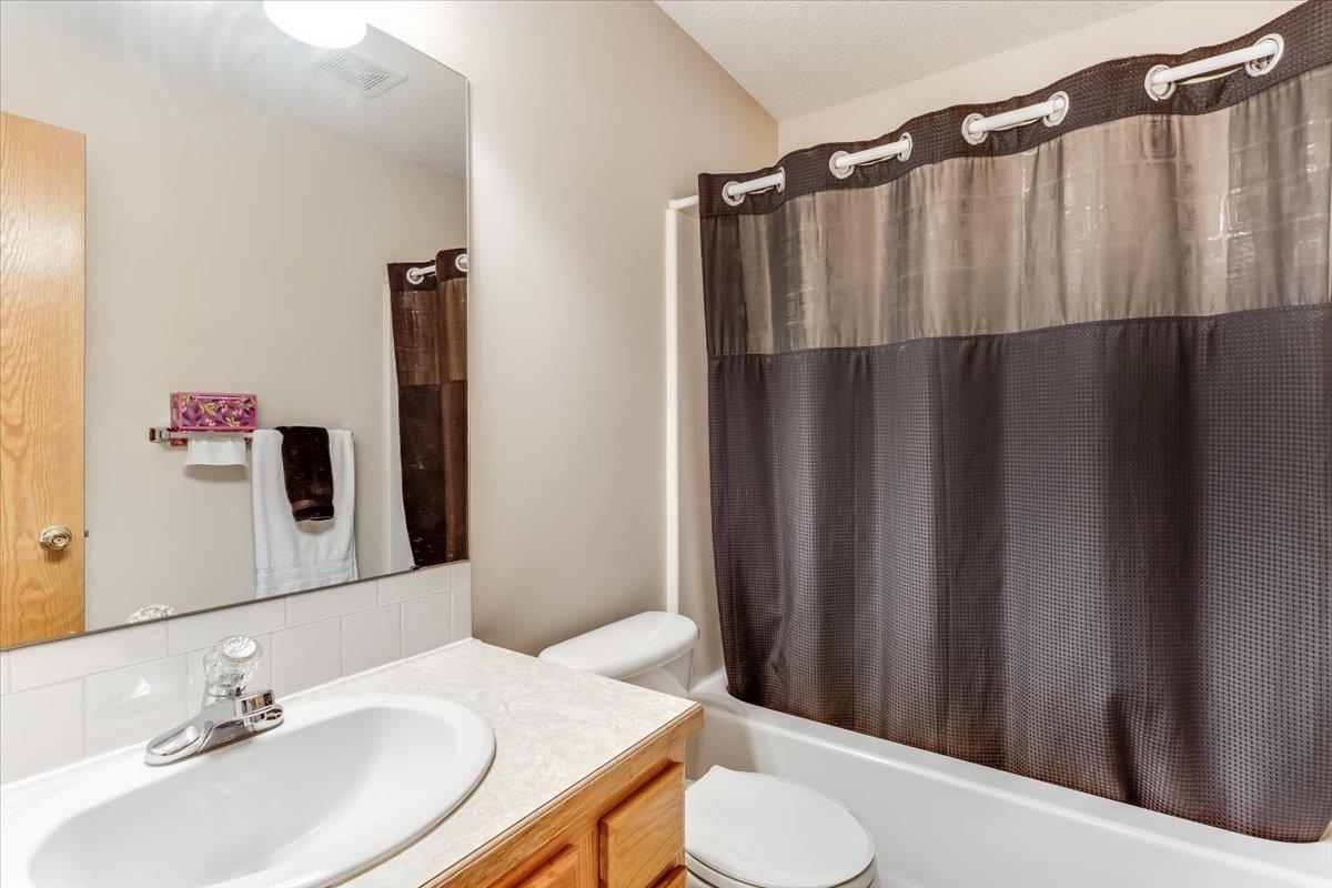 616 W Gatewood Ln Property Photo 9