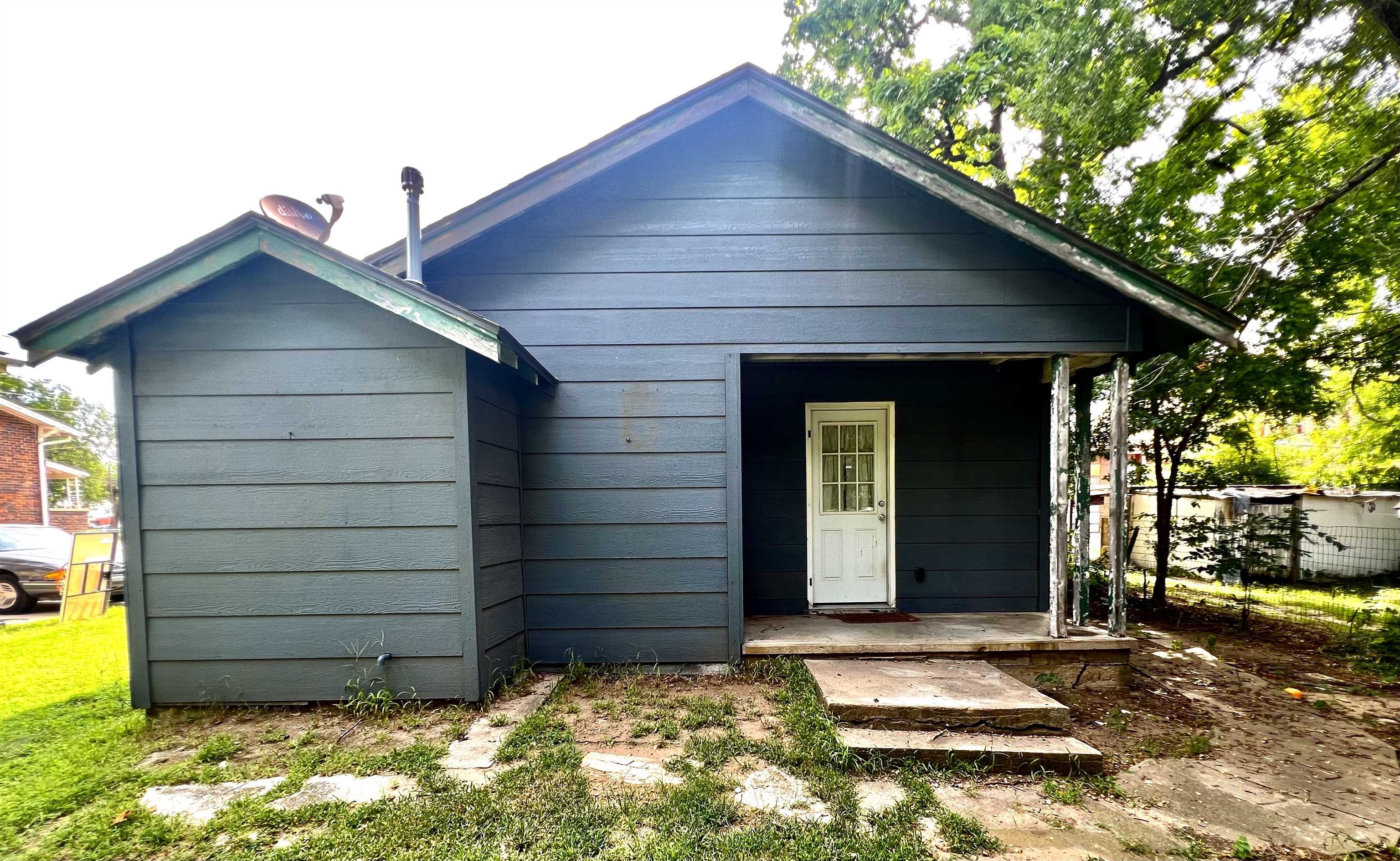 308 S 2nd Property Photo 1