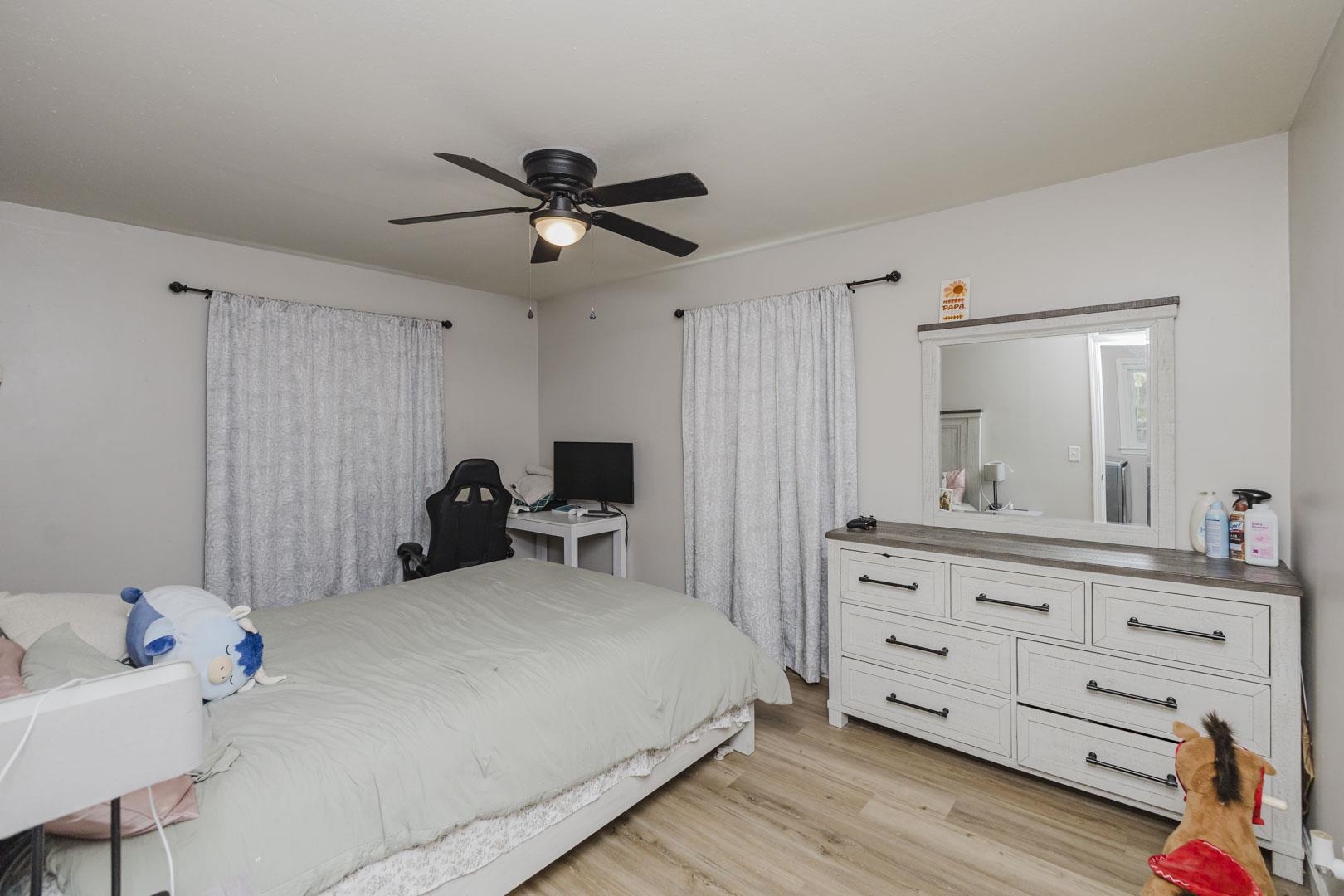 1816 S Millwood Property Photo 14