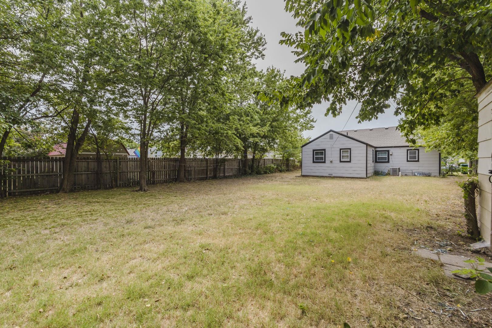1816 S Millwood Property Photo 26