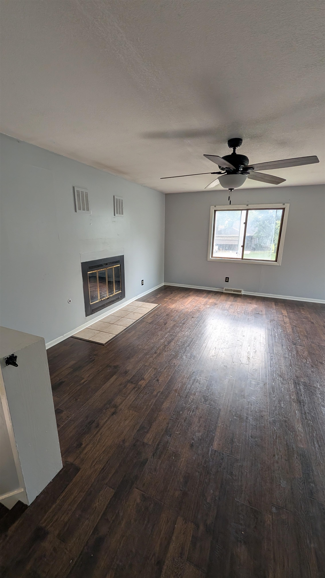 1609 N Main St Property Photo 2