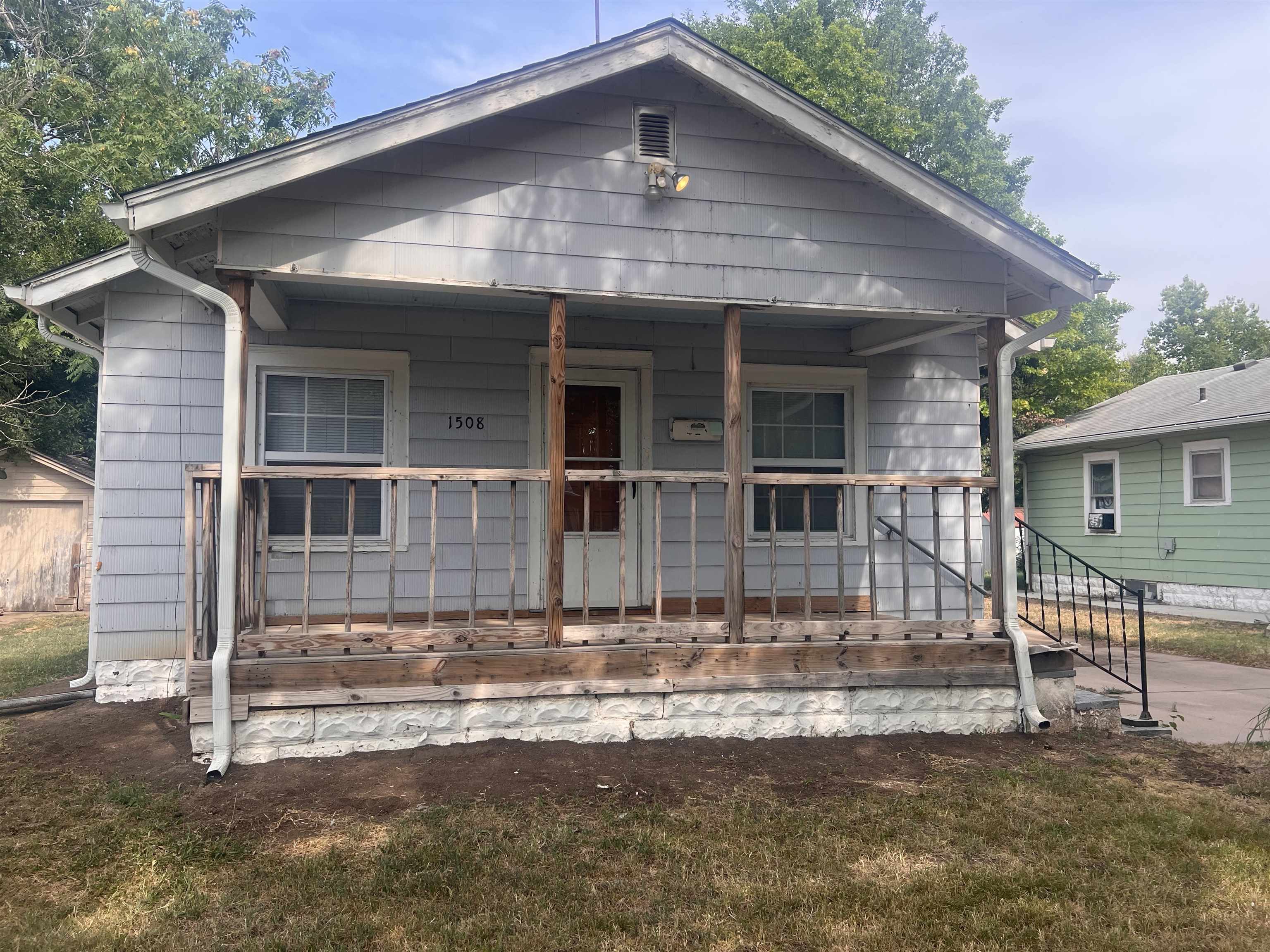 1508 S Pattie Property Photo 1