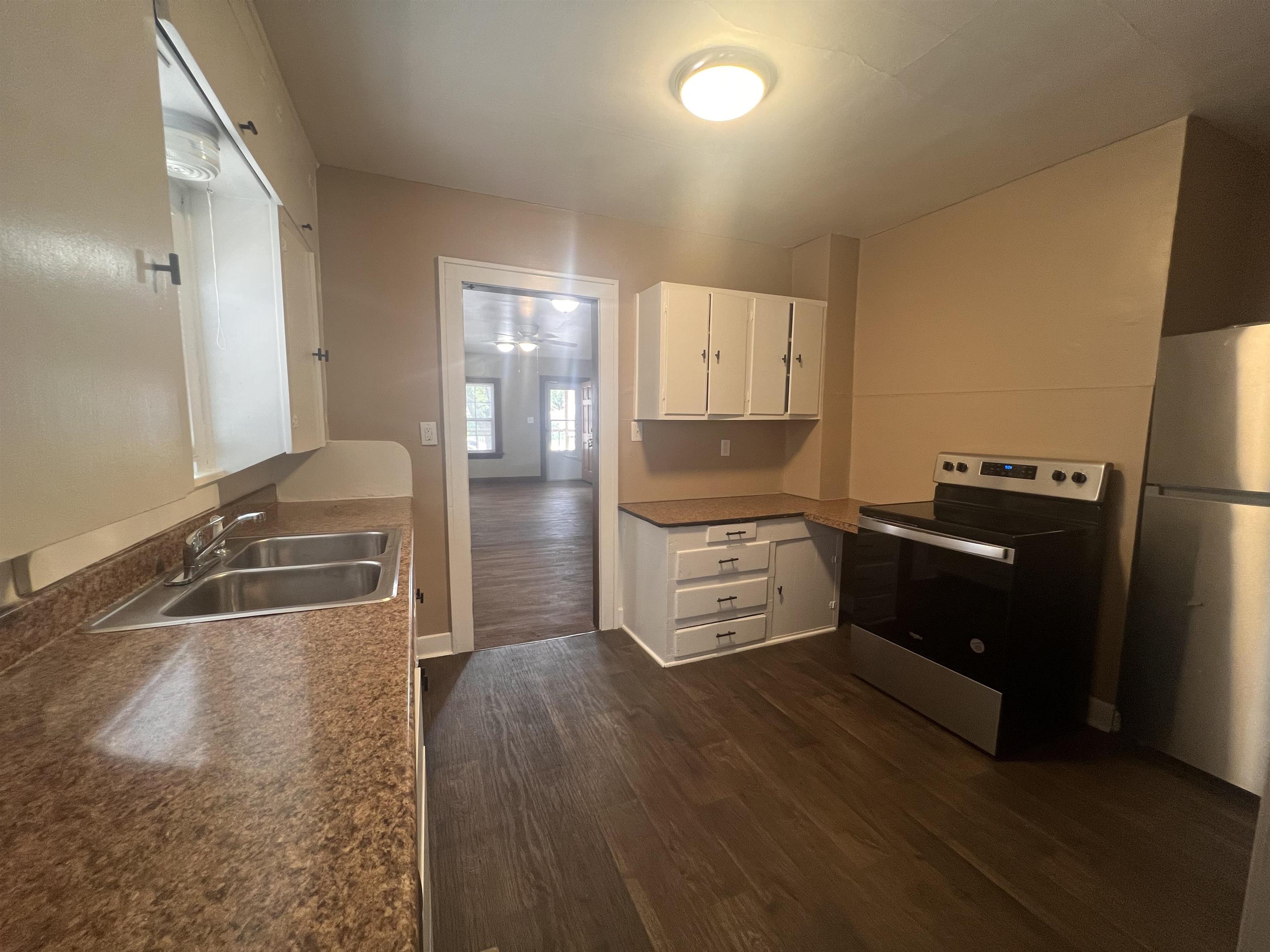 1508 S Pattie Property Photo 8