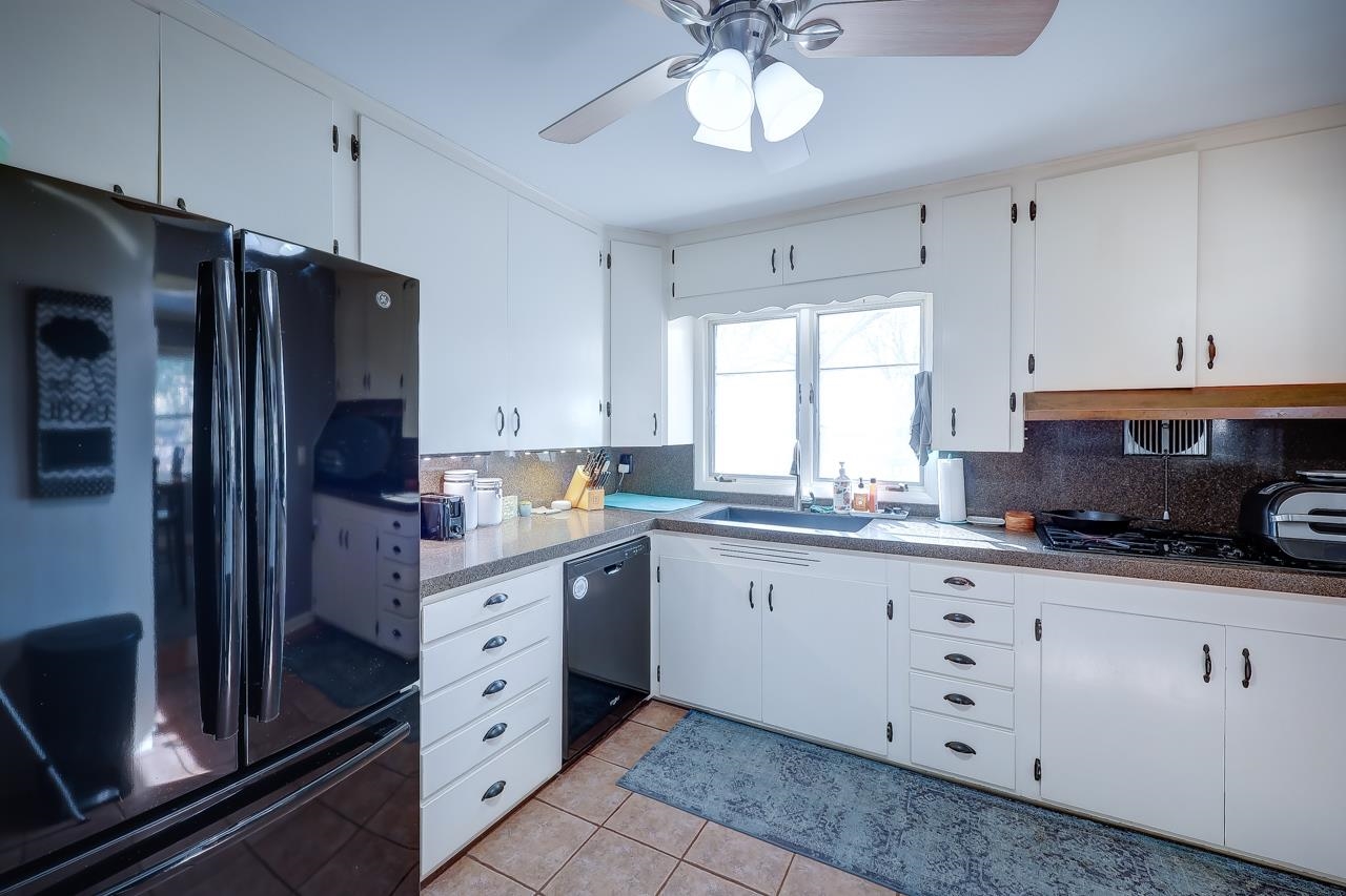 3 Eastridge Property Photo 7