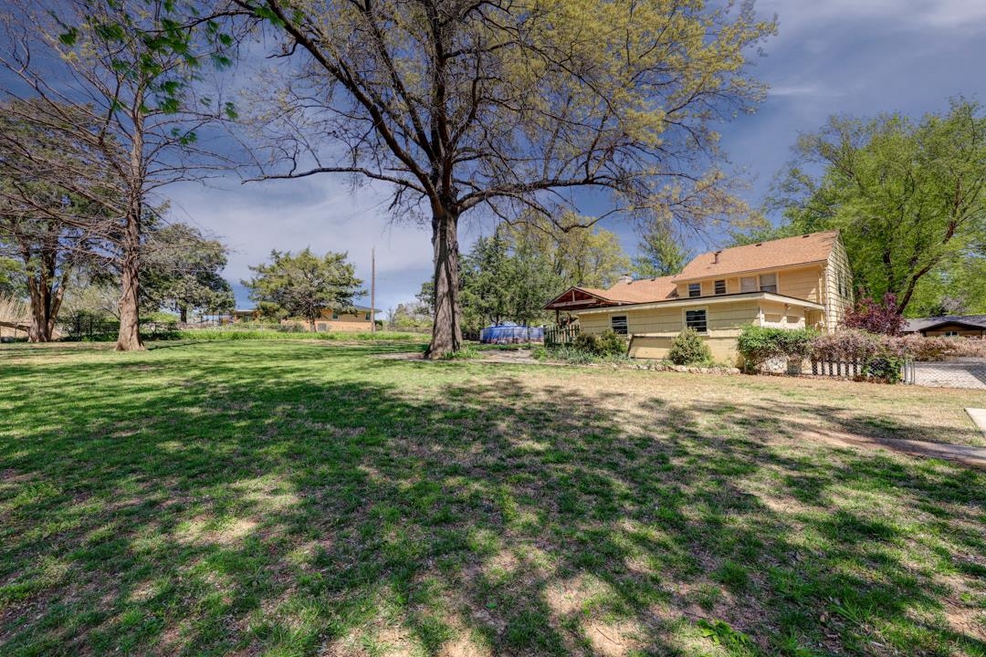 3 Eastridge Property Photo 17