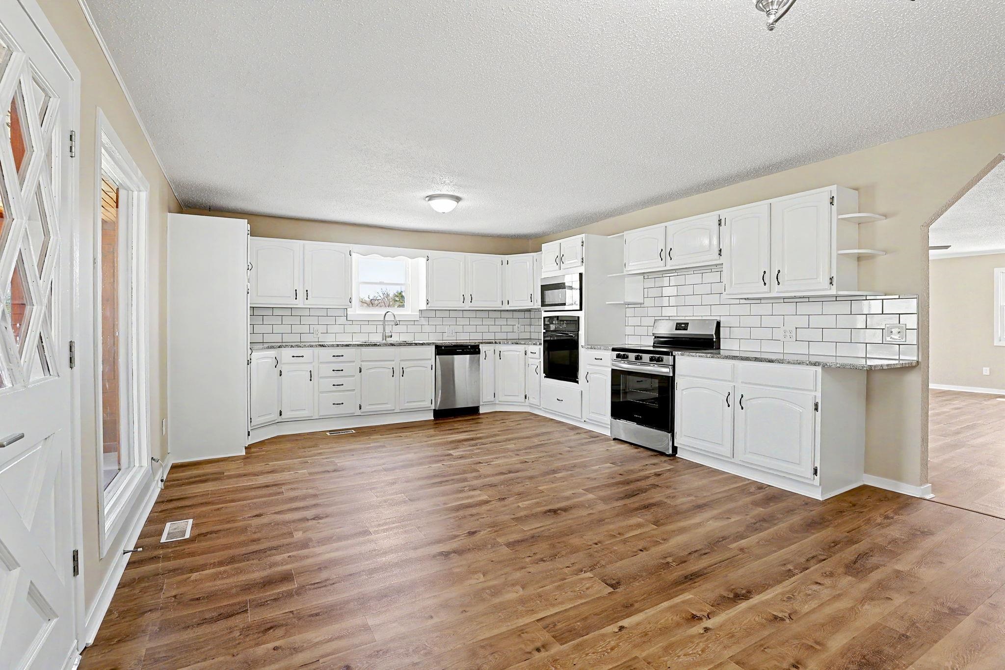 234 W Central St Property Photo 12