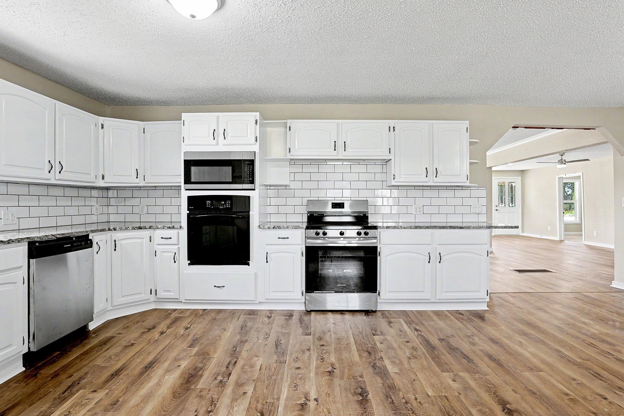 234 W Central St Property Photo 15