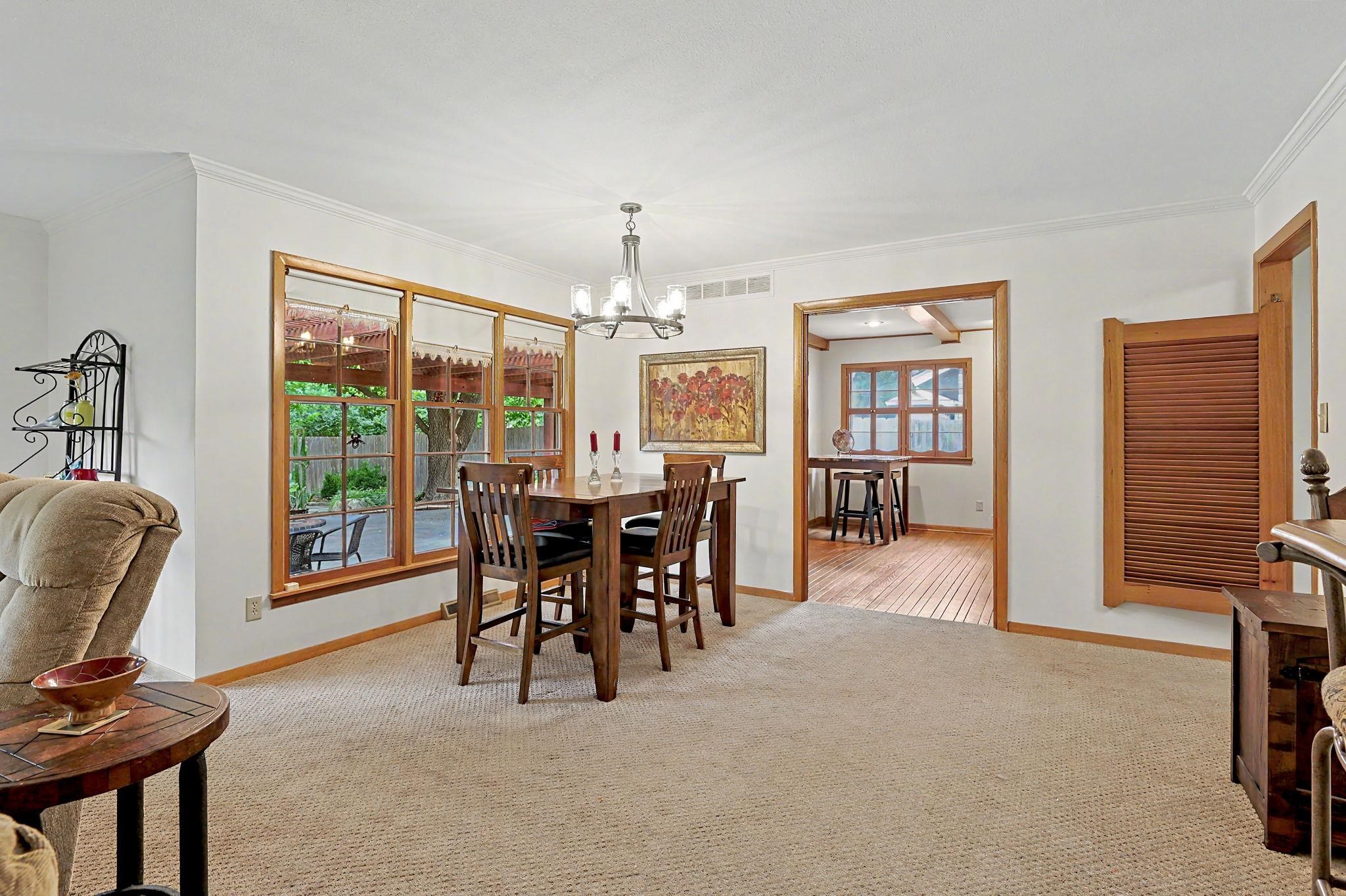 251 N Armour Property Photo 6