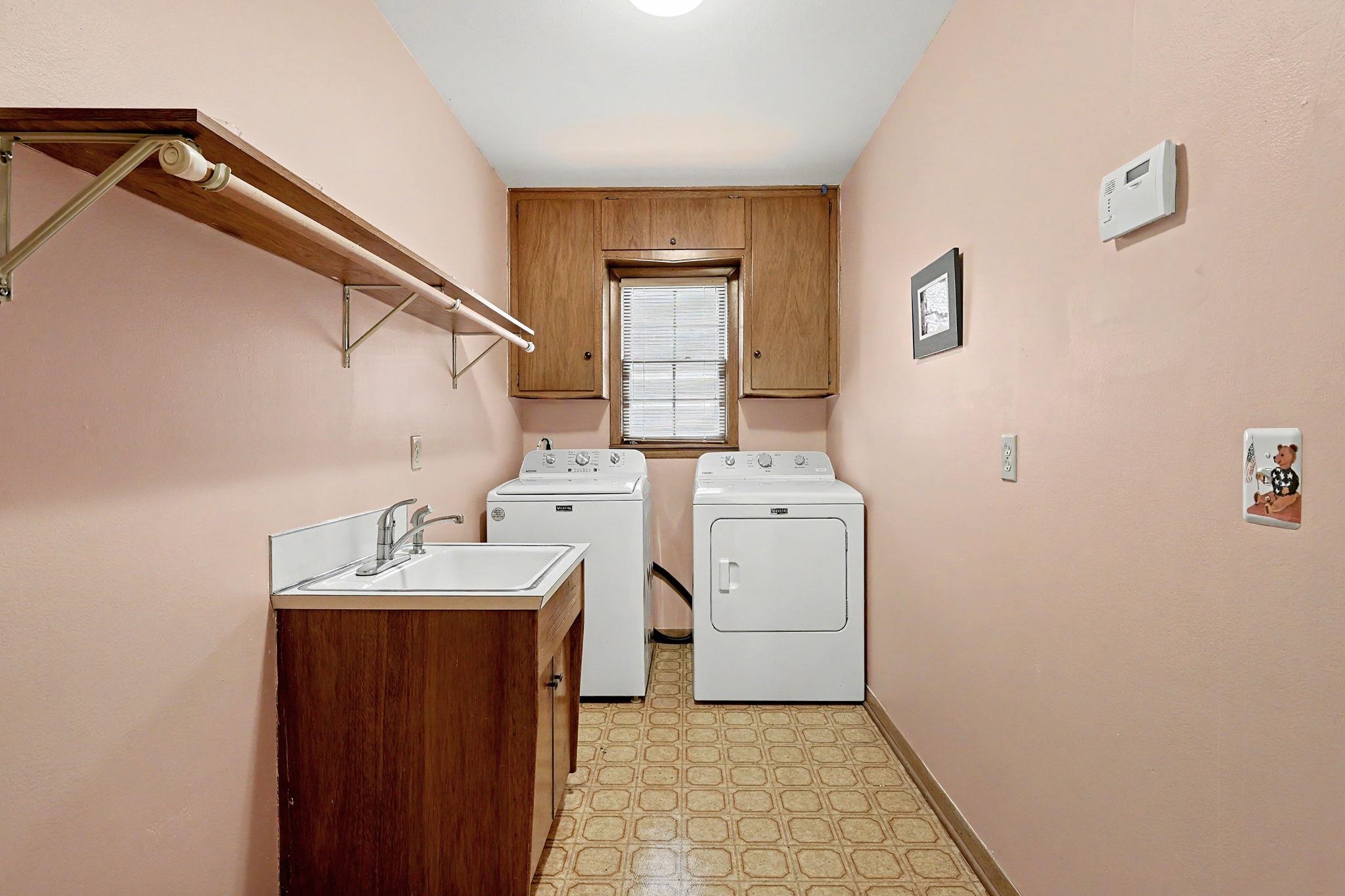 251 N Armour Property Photo 25