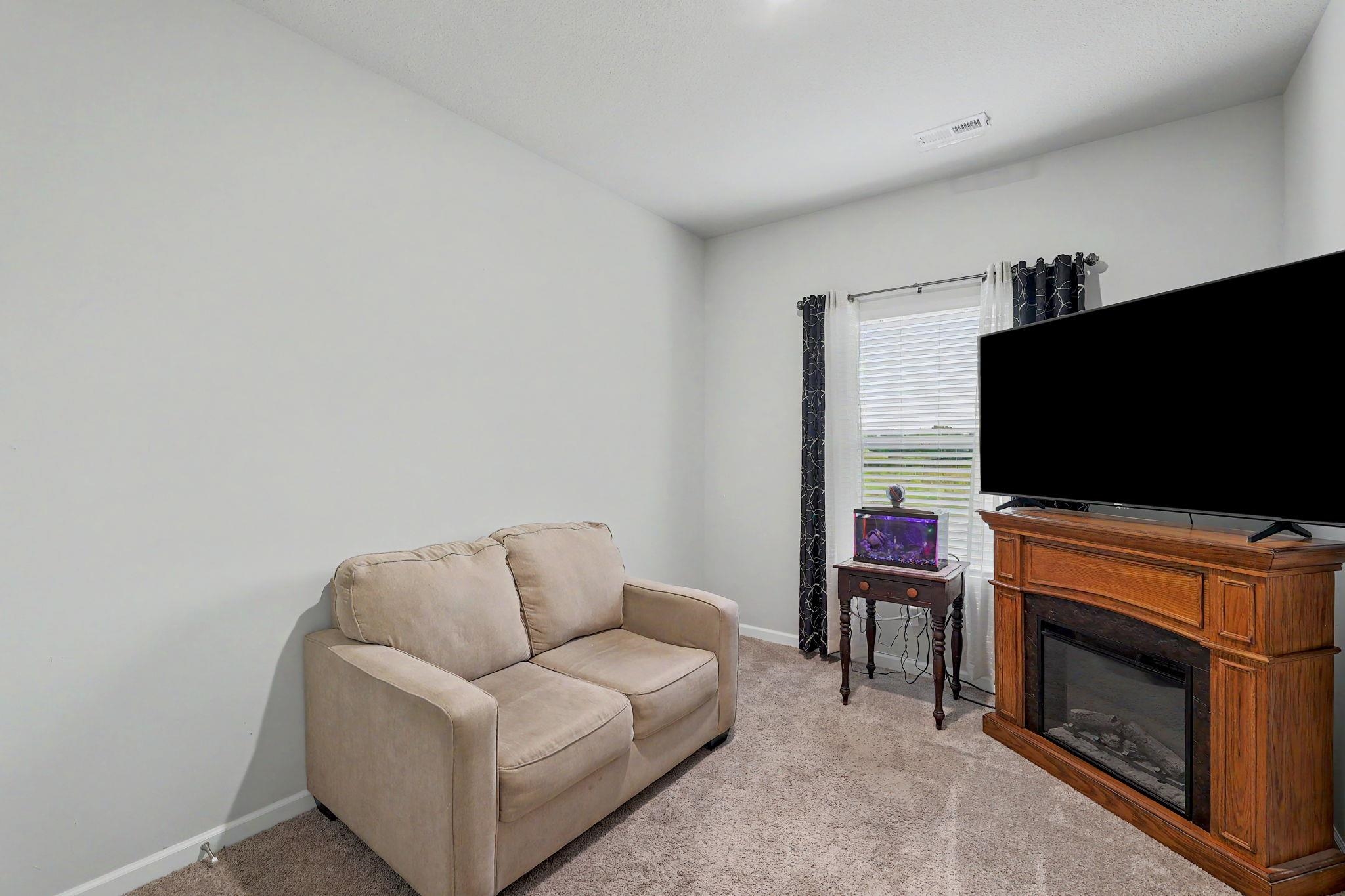 2914 E Highridge St Property Photo 27