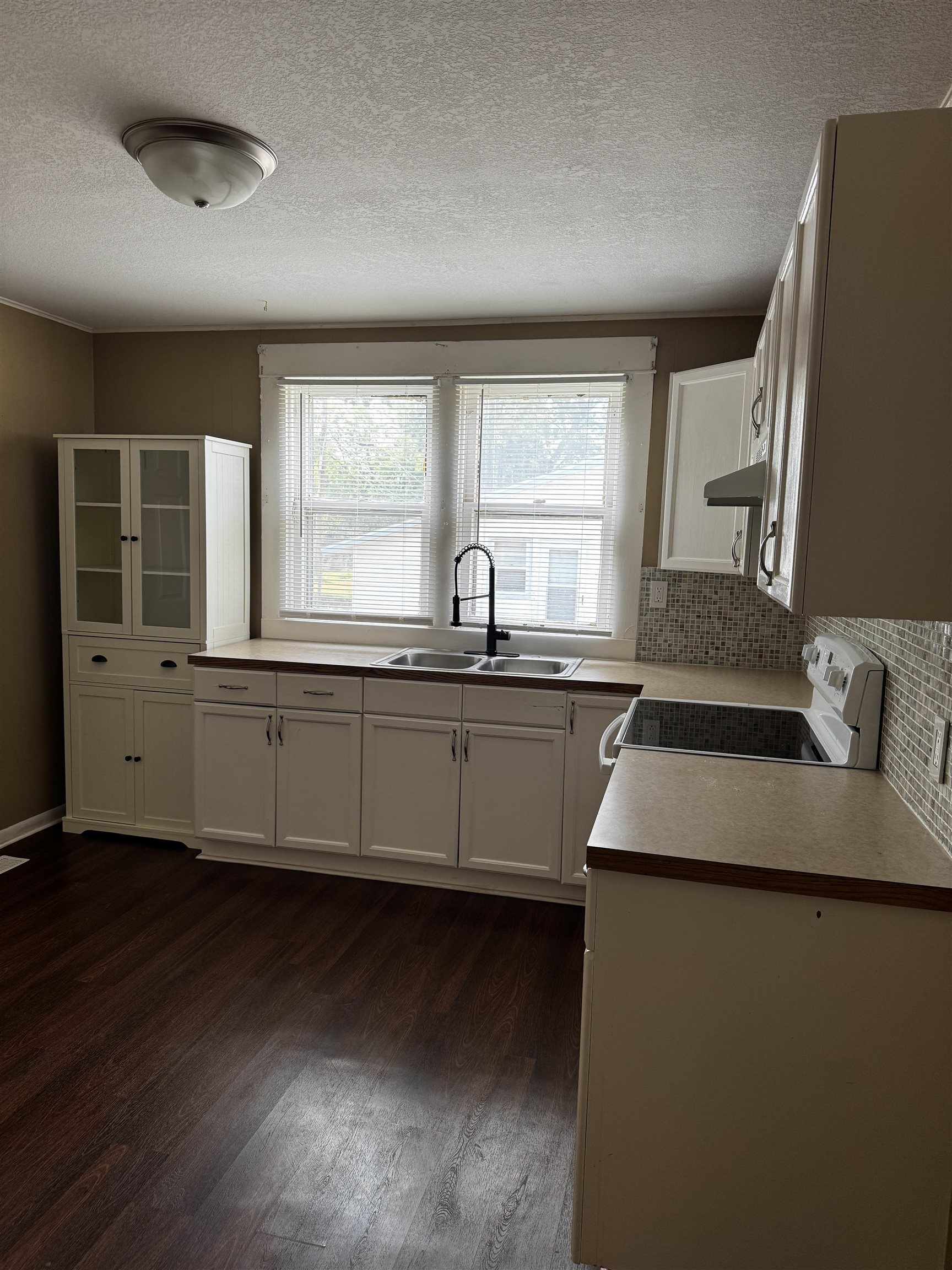 131 Sw 5th Property Photo 8