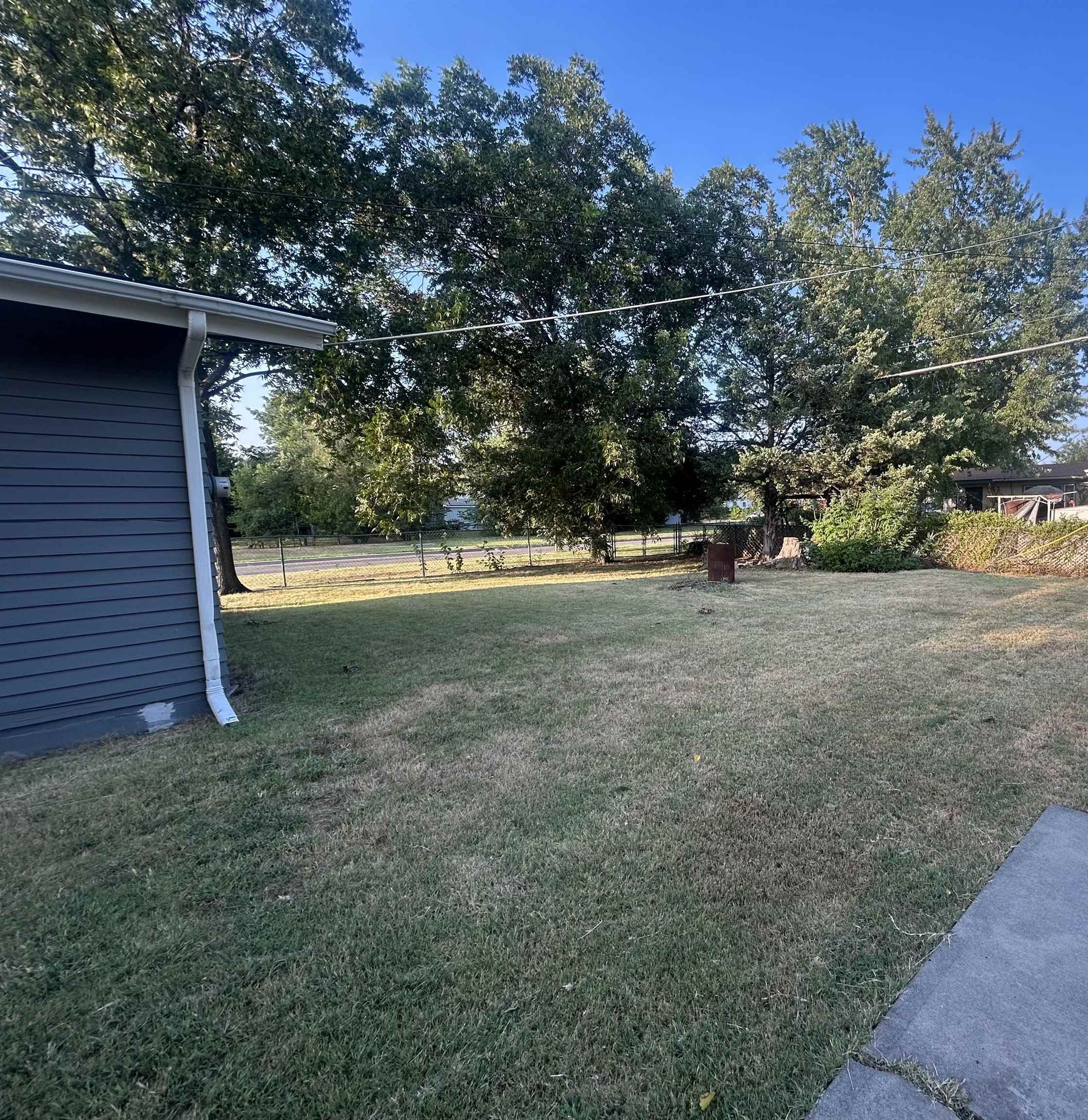 2804 S Everett Property Photo 13