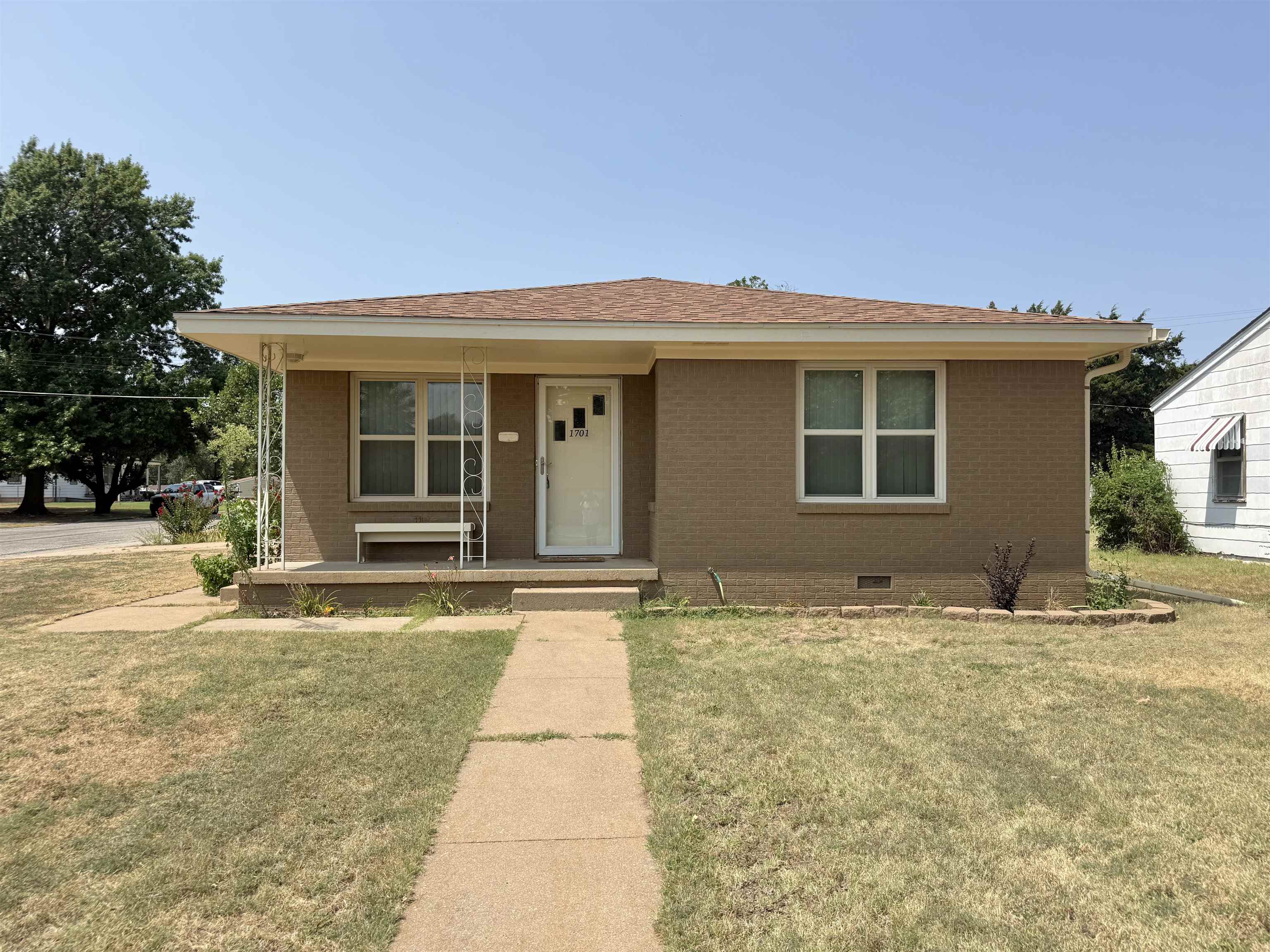 1701 N Main Property Photo 1