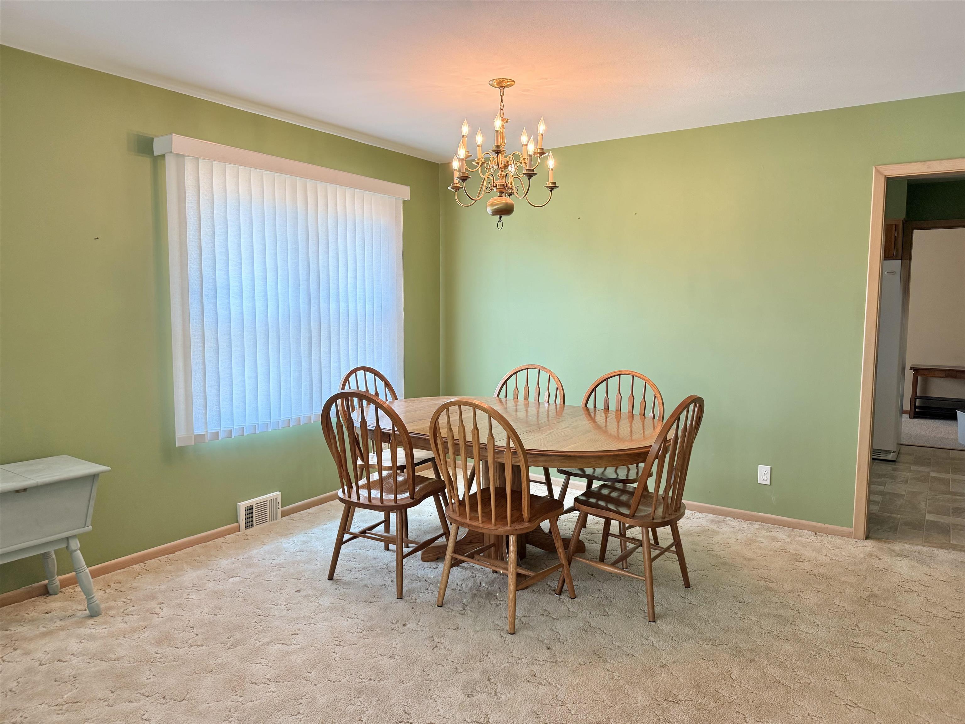 1701 N Main Property Photo 8