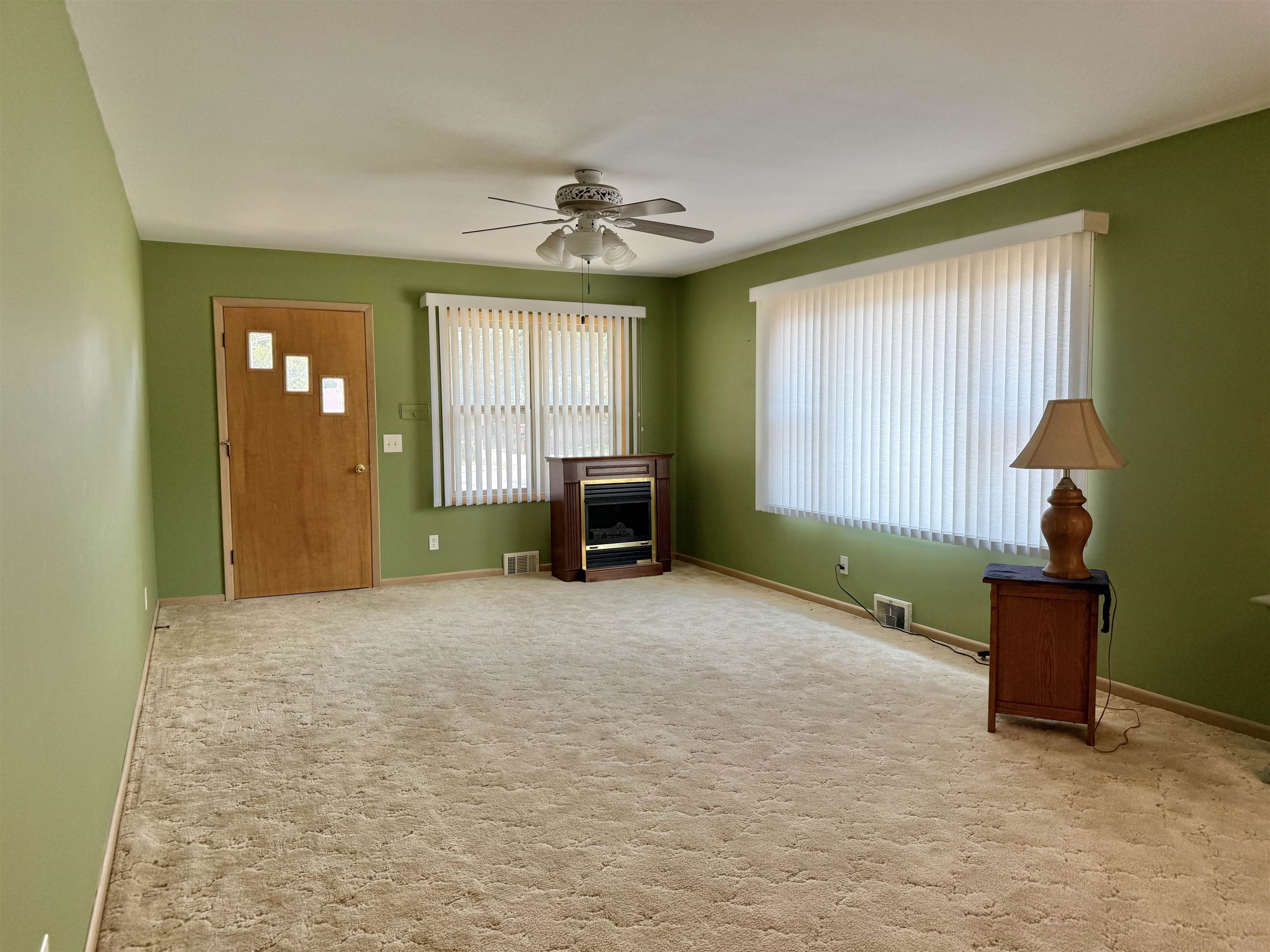 1701 N Main Property Photo 9