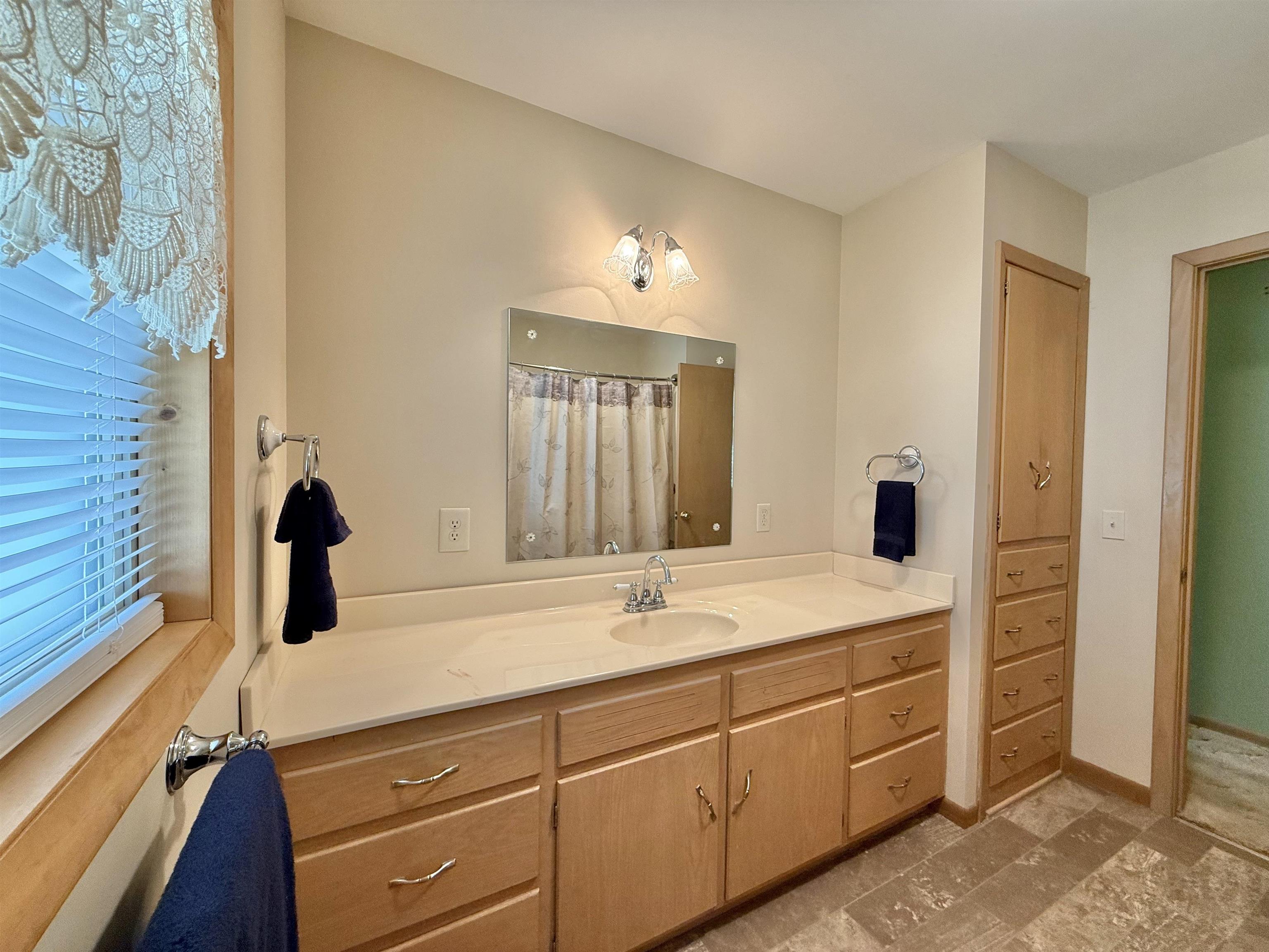 1701 N Main Property Photo 16