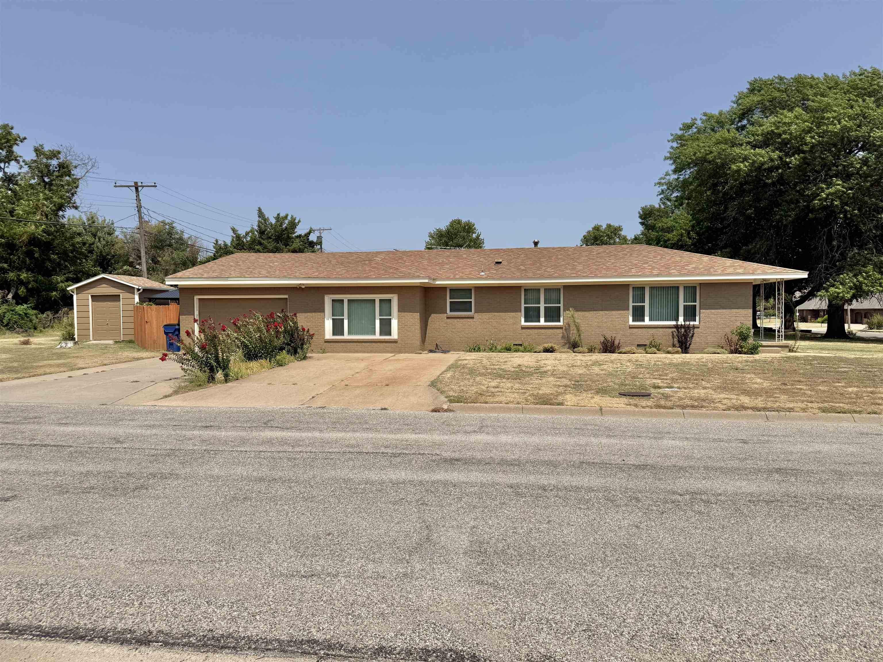 1701 N Main Property Photo 32