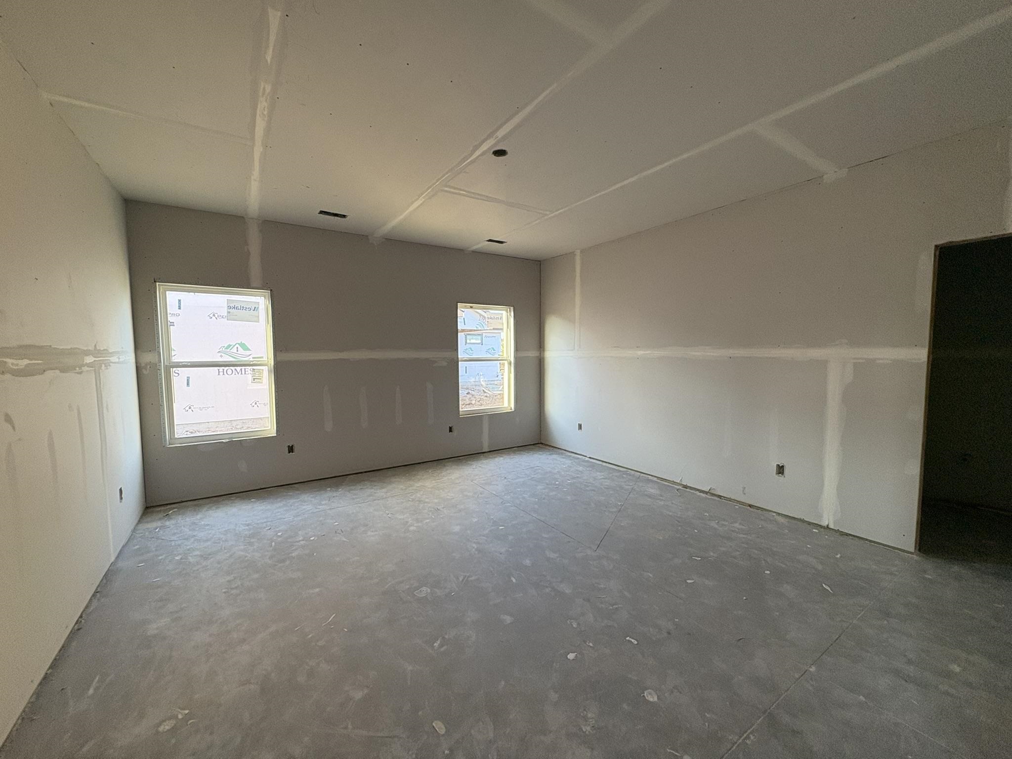 5817 Plumthicket St Property Photo 8