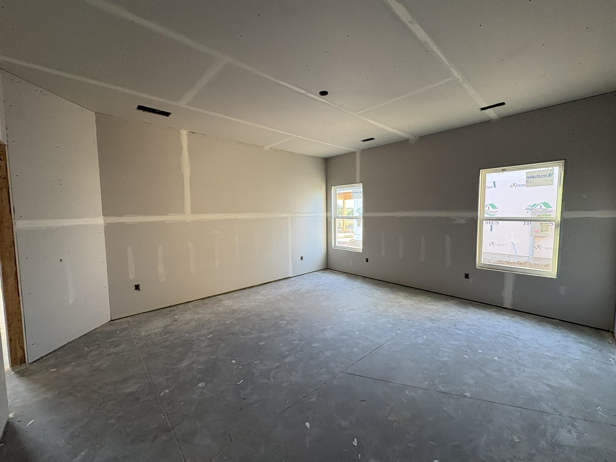 5817 Plumthicket St Property Photo 9