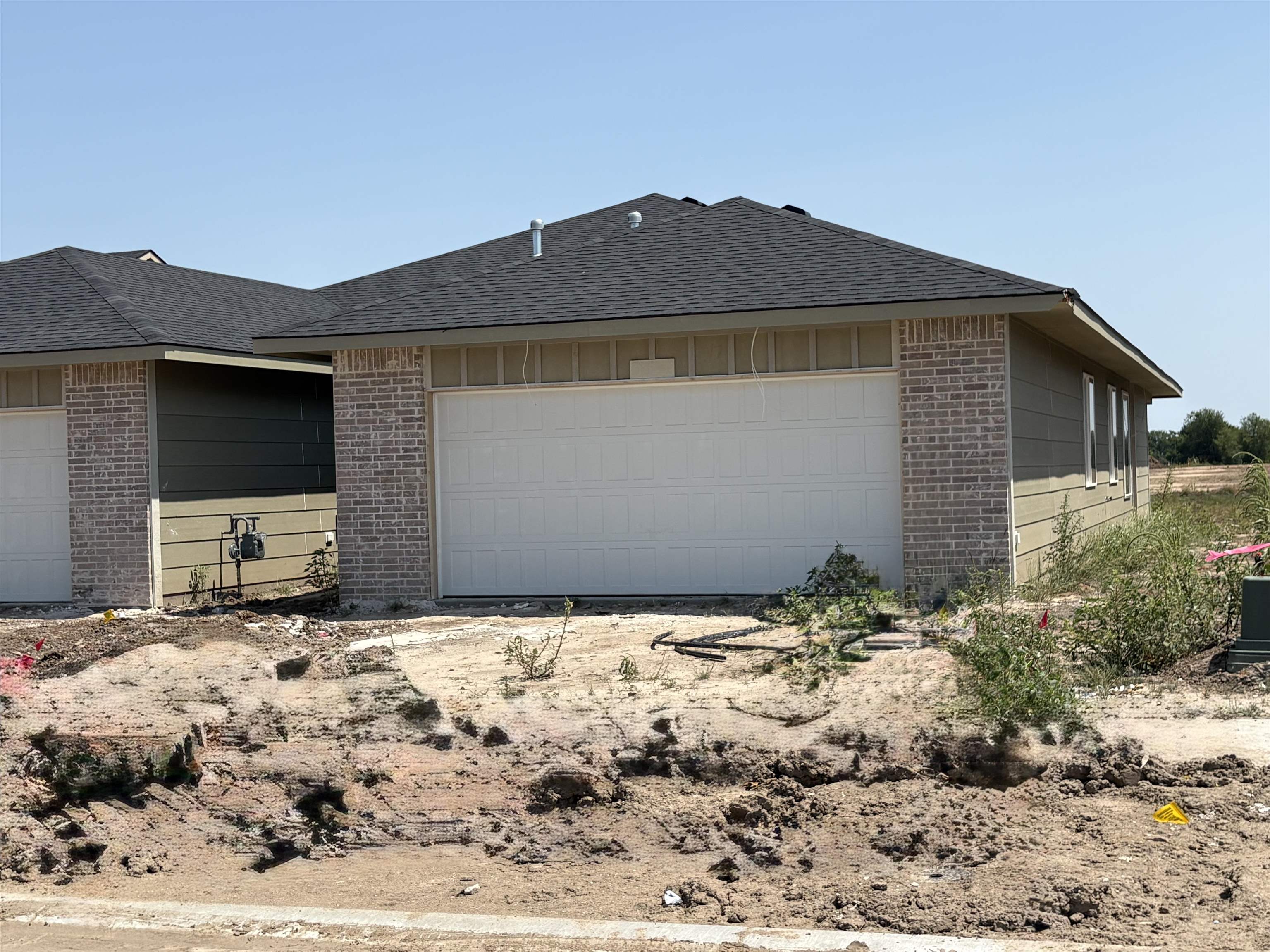 2908 W Denene St Property Photo 1