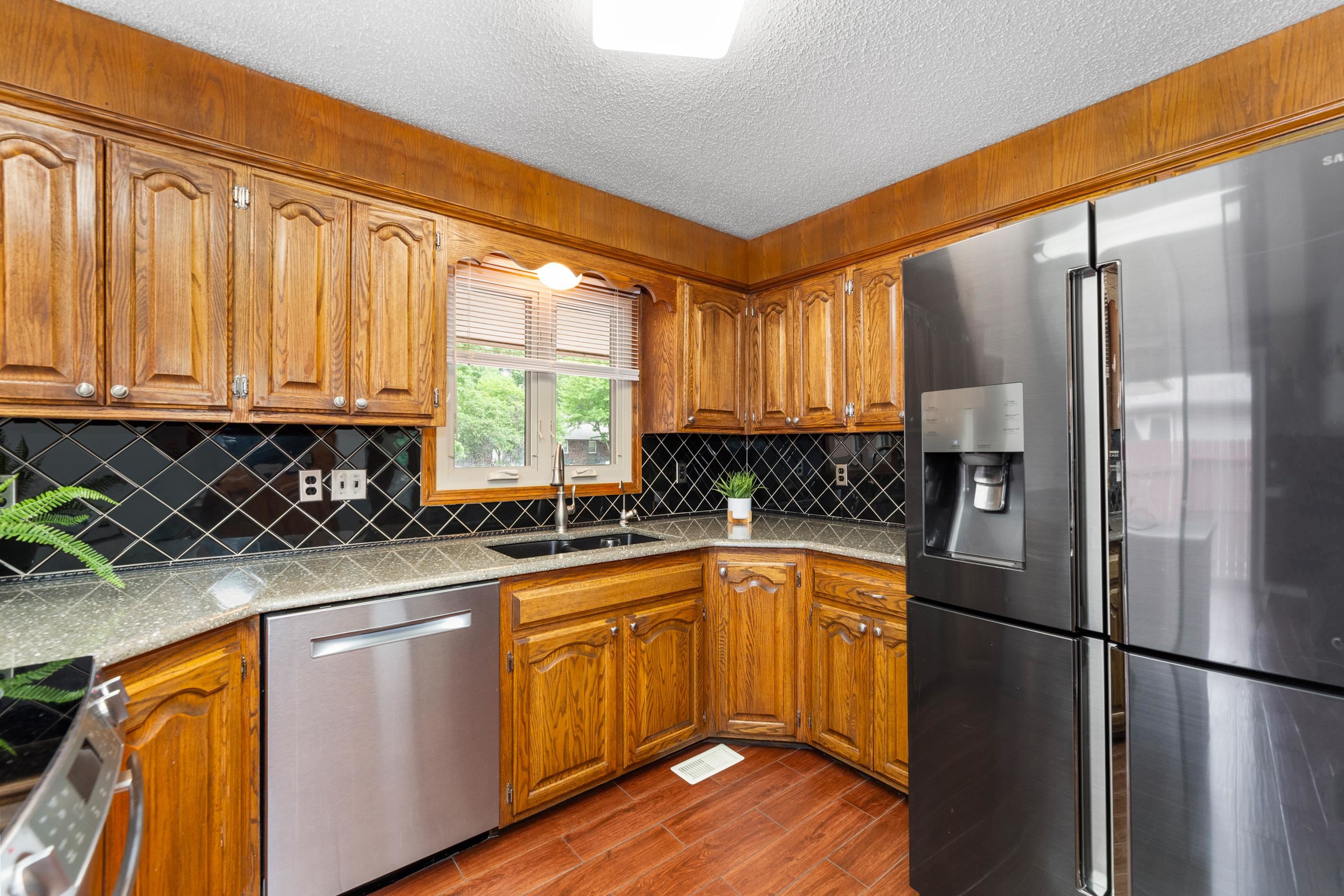 231 S Milstead Property Photo 8