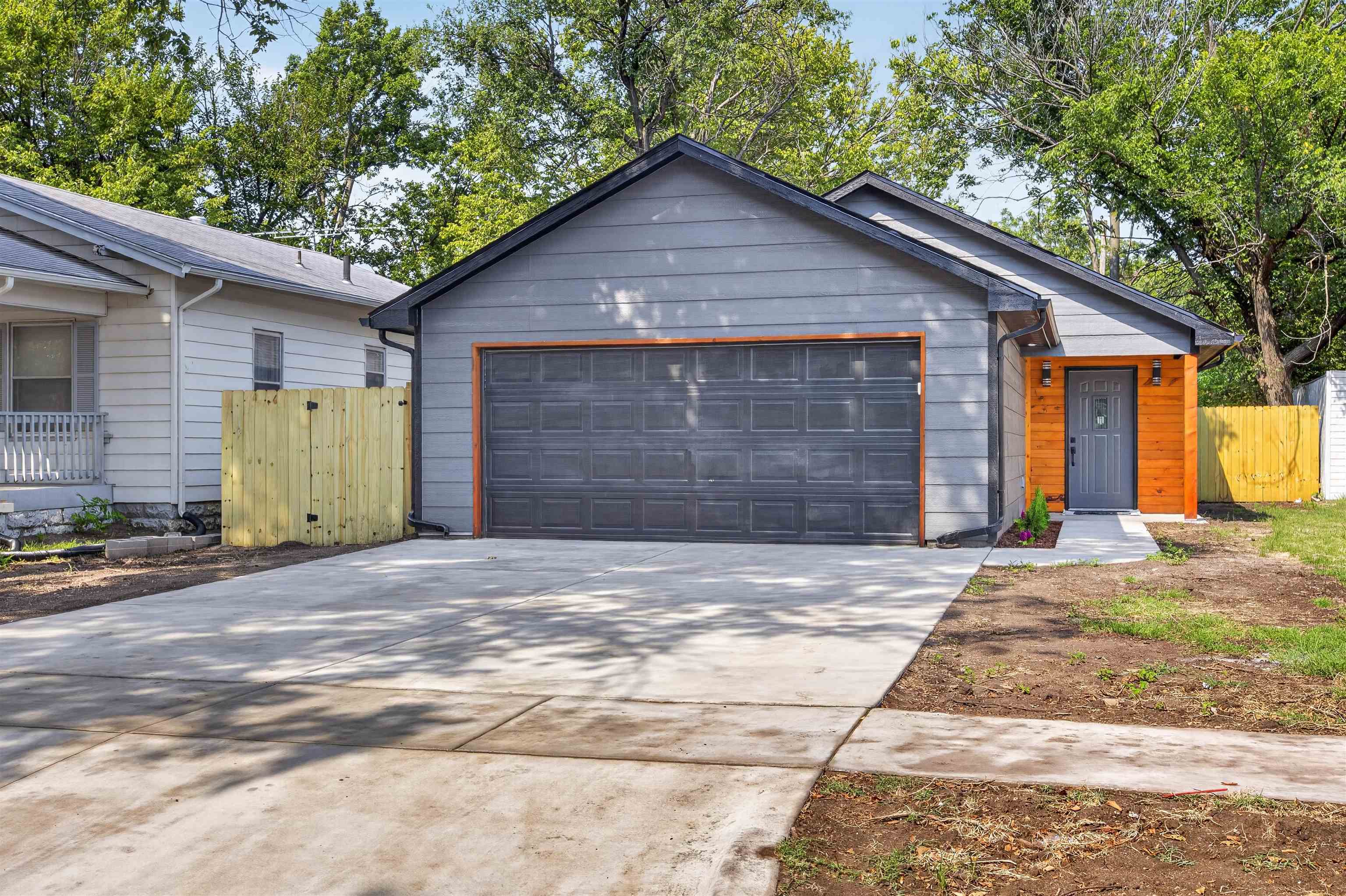 1639 S Lulu Property Photo 2