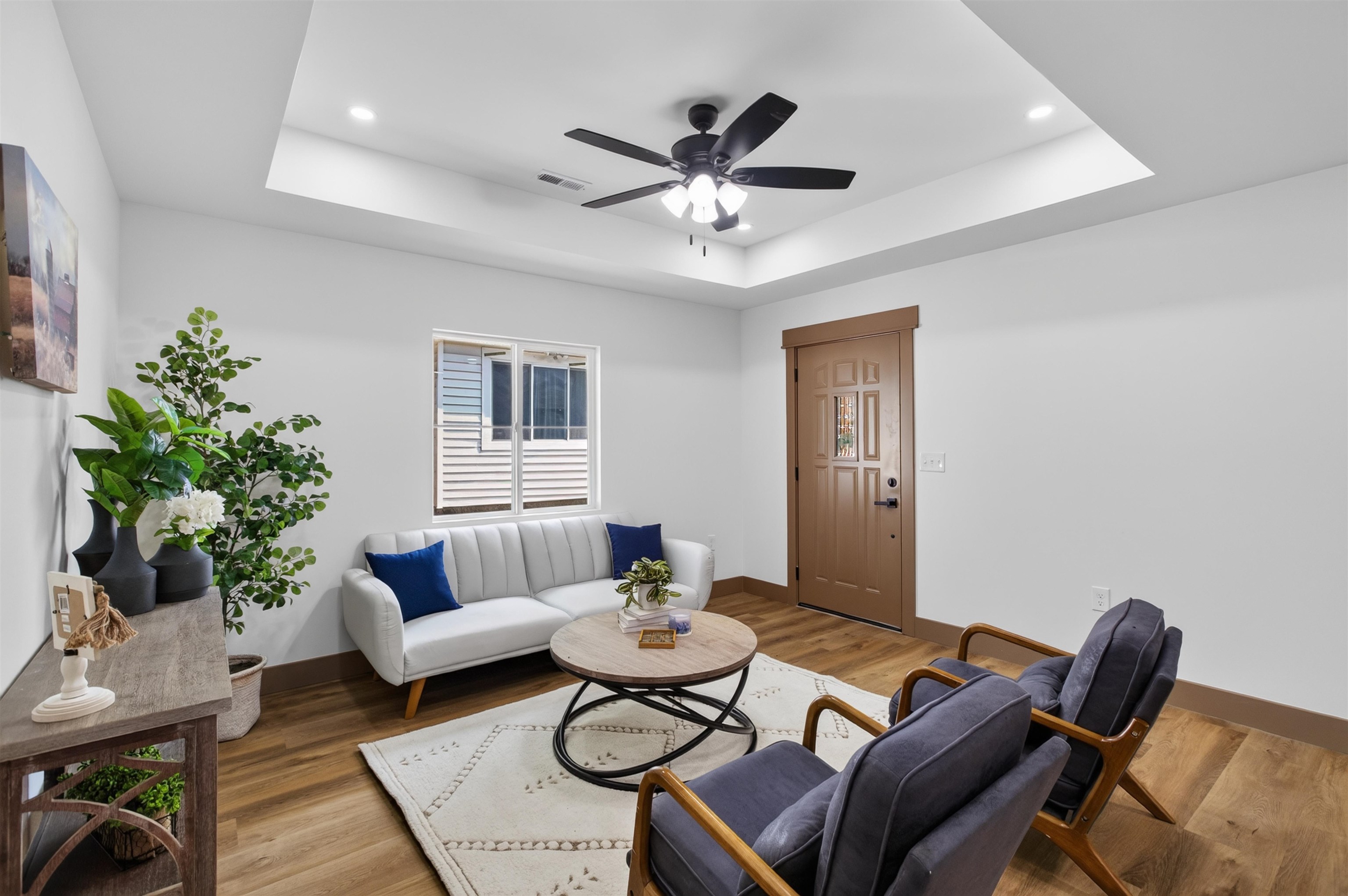 1639 S Lulu Property Photo 4