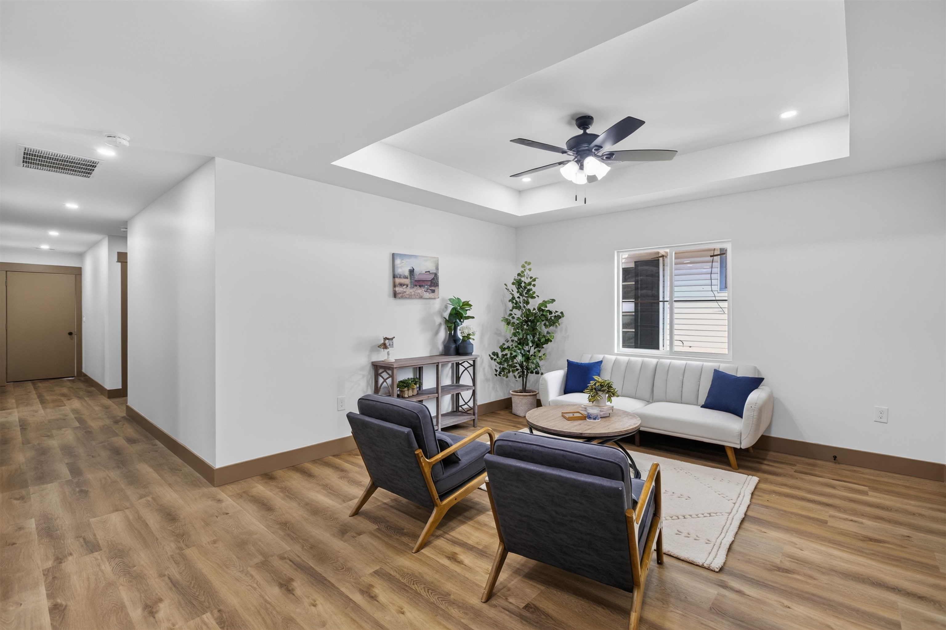 1639 S Lulu Property Photo 6