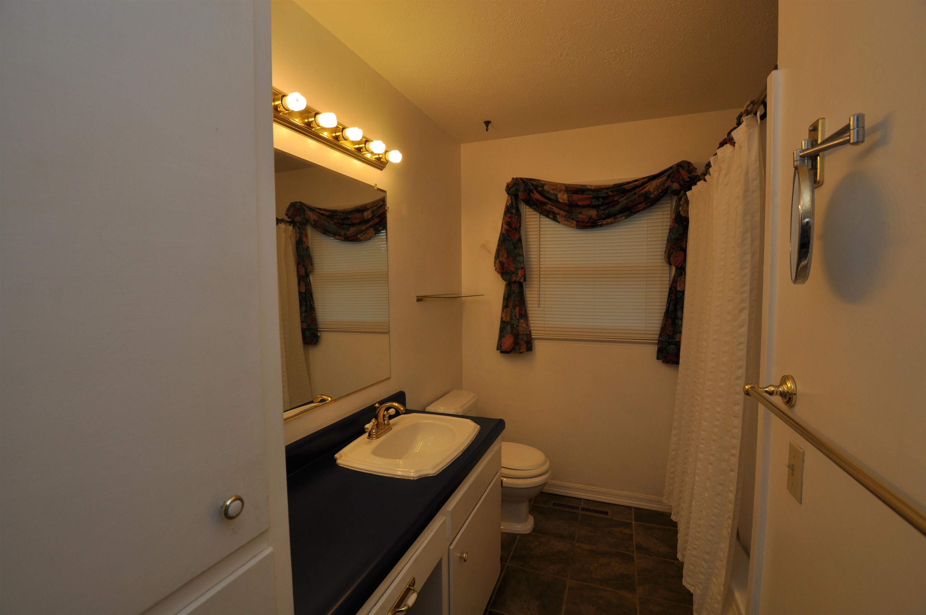 5925 Memphis Property Photo 11