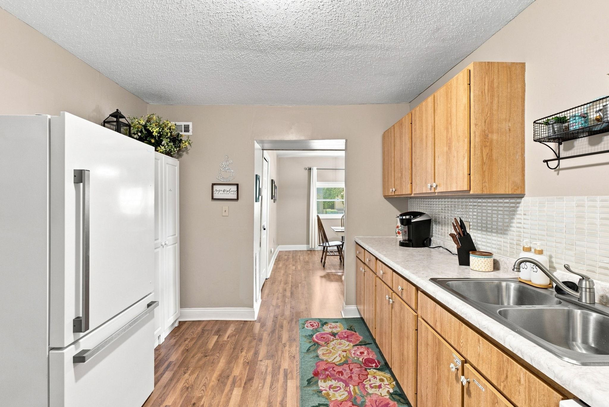 137 S Elizabeth Property Photo 10