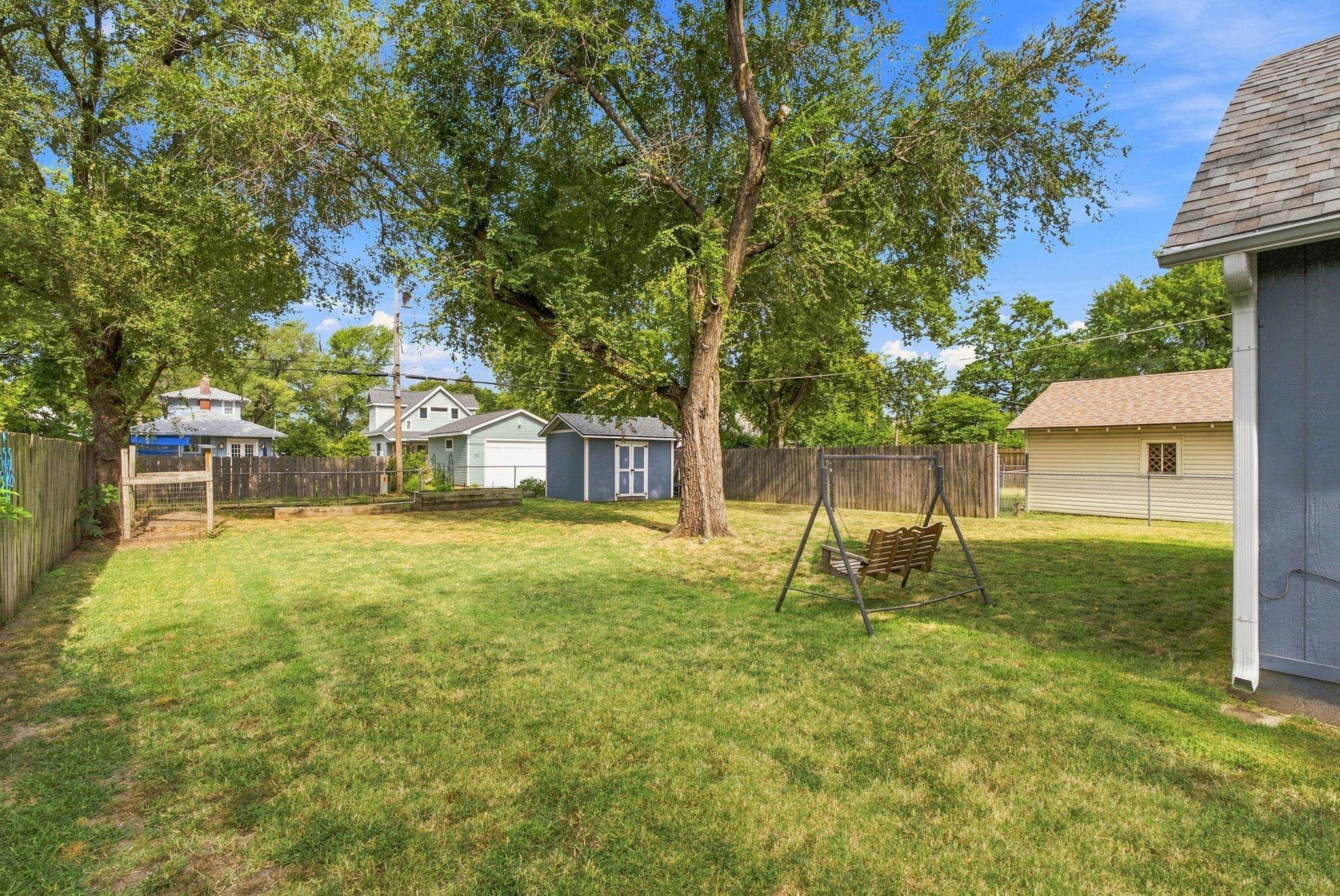 137 S Elizabeth Property Photo 27