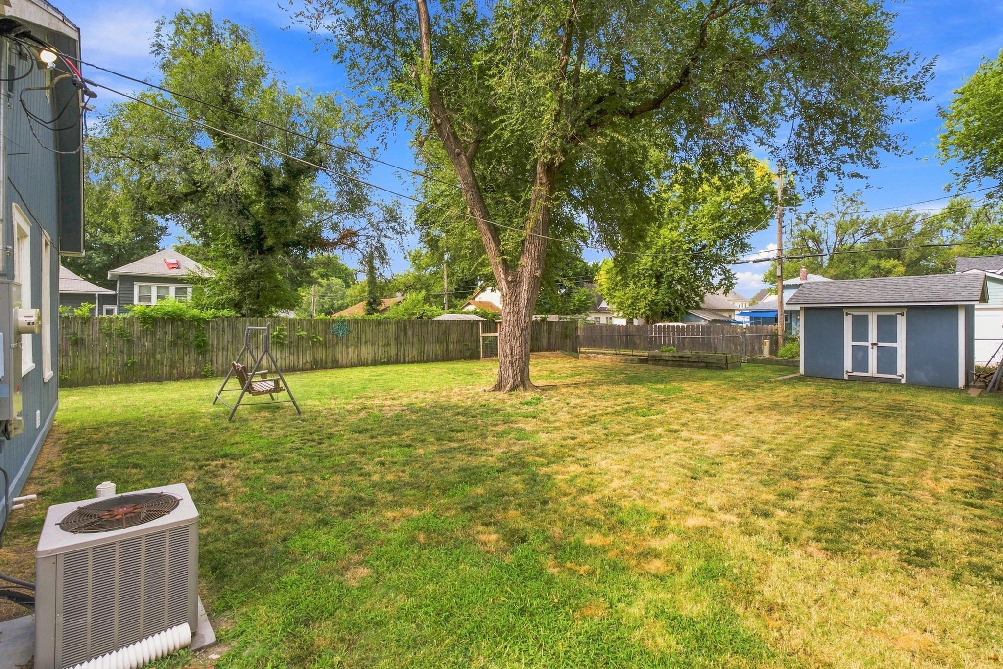 137 S Elizabeth Property Photo 30