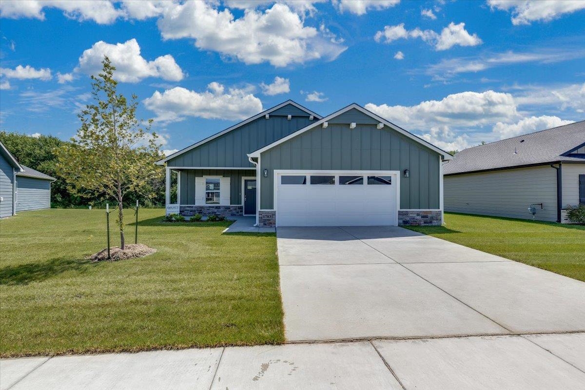 1783 W Redbud Lane Property Photo 1