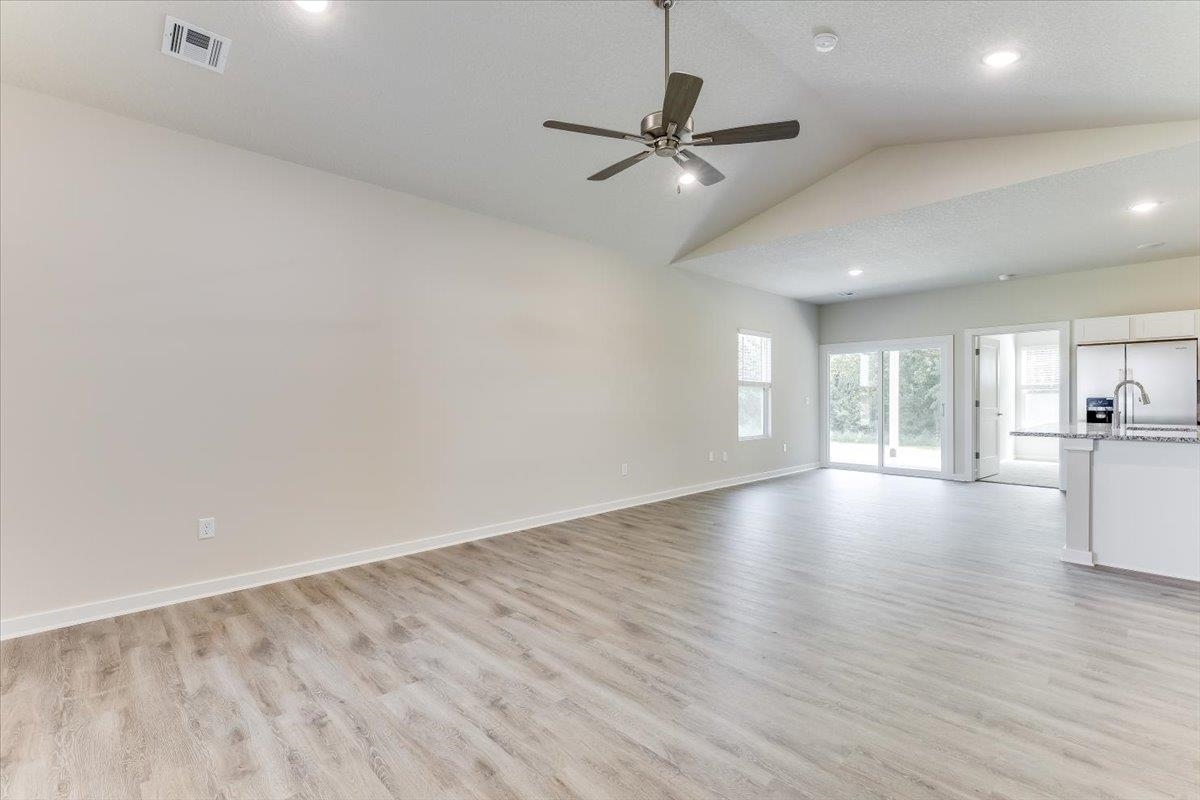1783 W Redbud Lane Property Photo 3