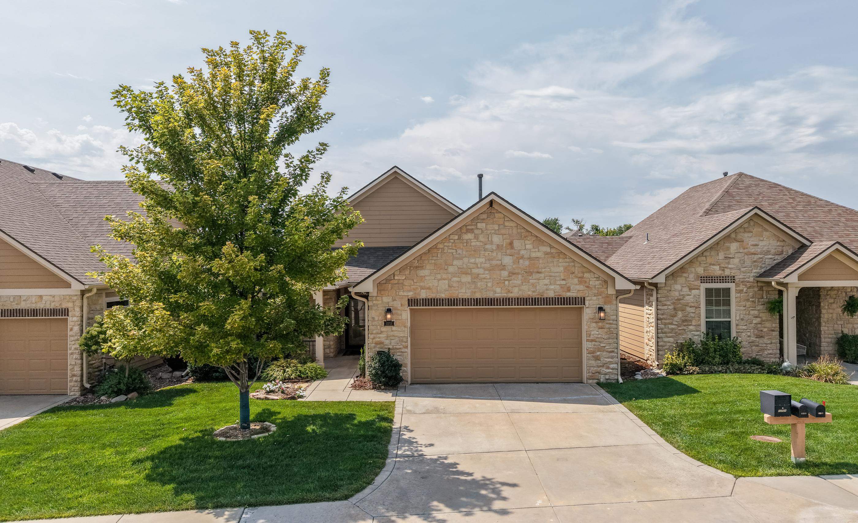 13713 W Verona St Property Photo 1