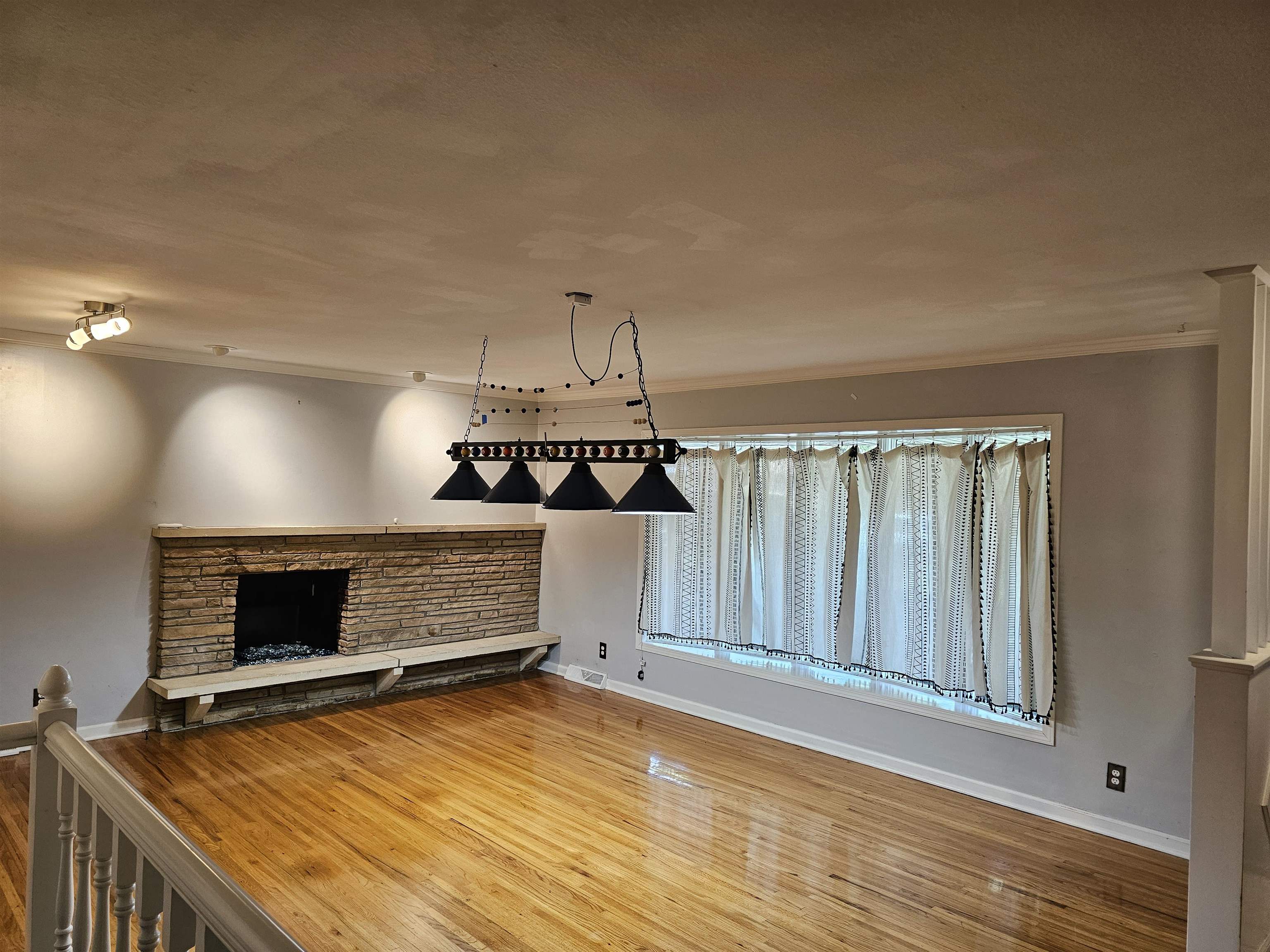 1747 N Sabin St Property Photo 3