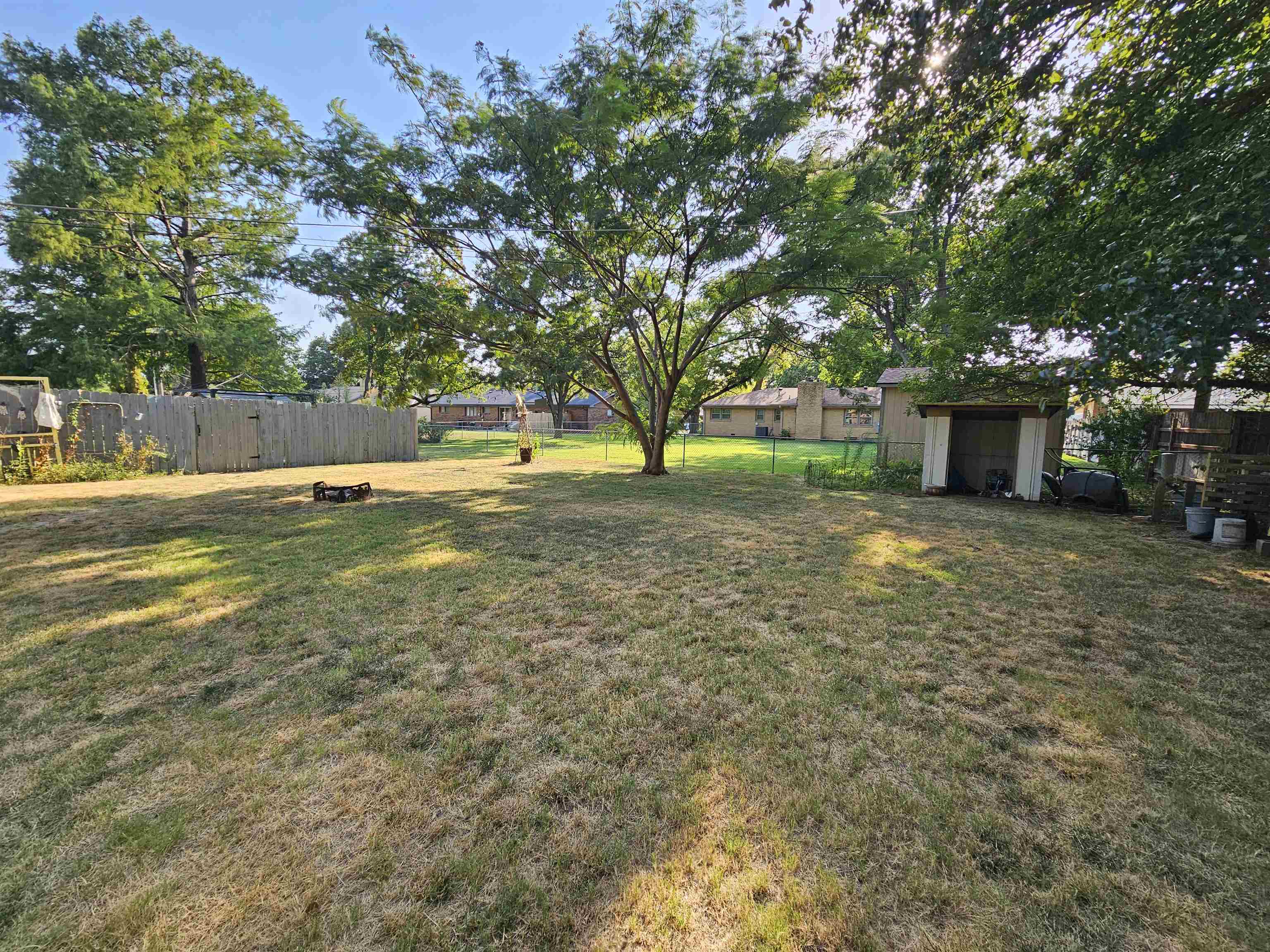 1747 N Sabin St Property Photo 18