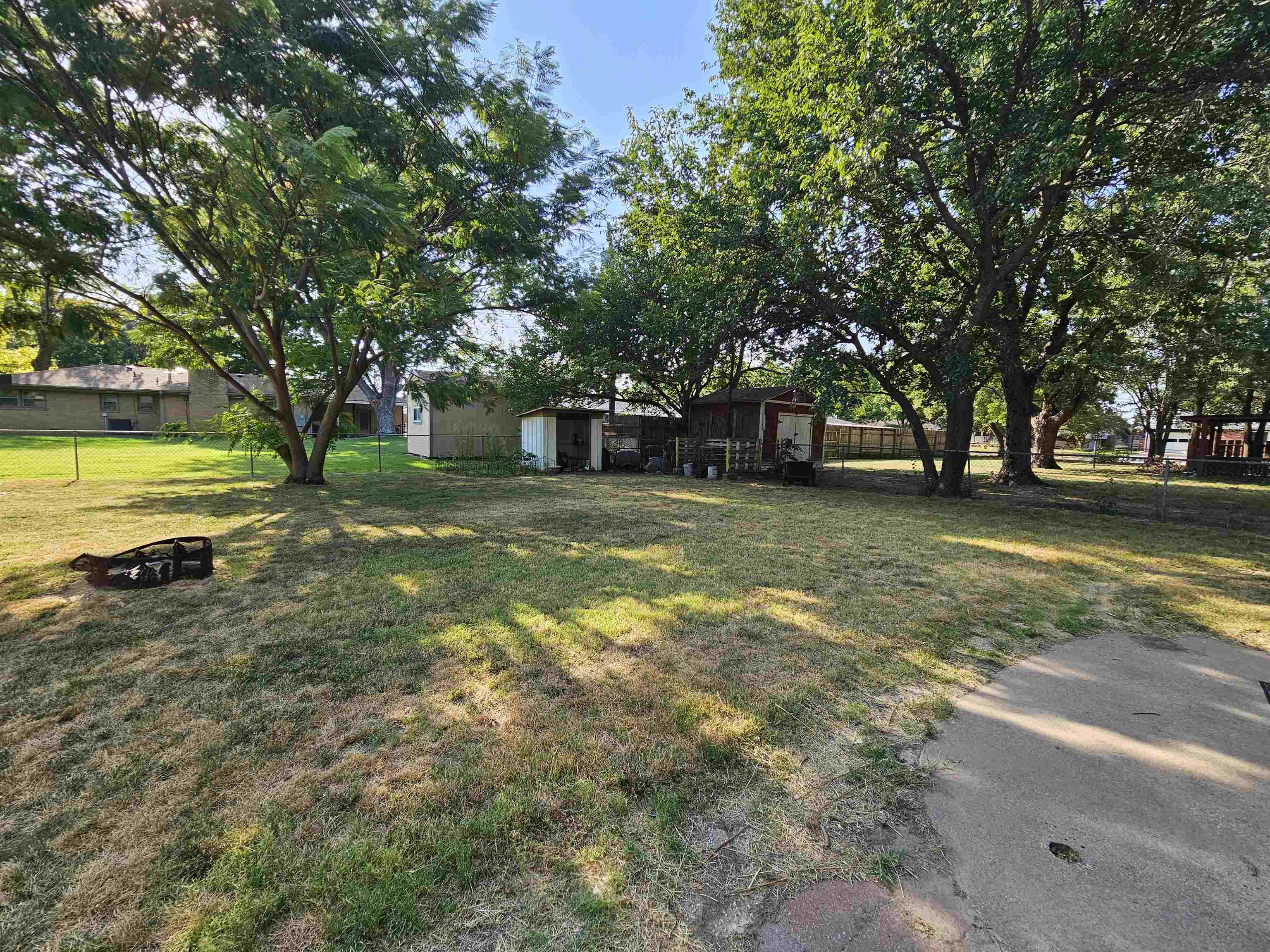 1747 N Sabin St Property Photo 19