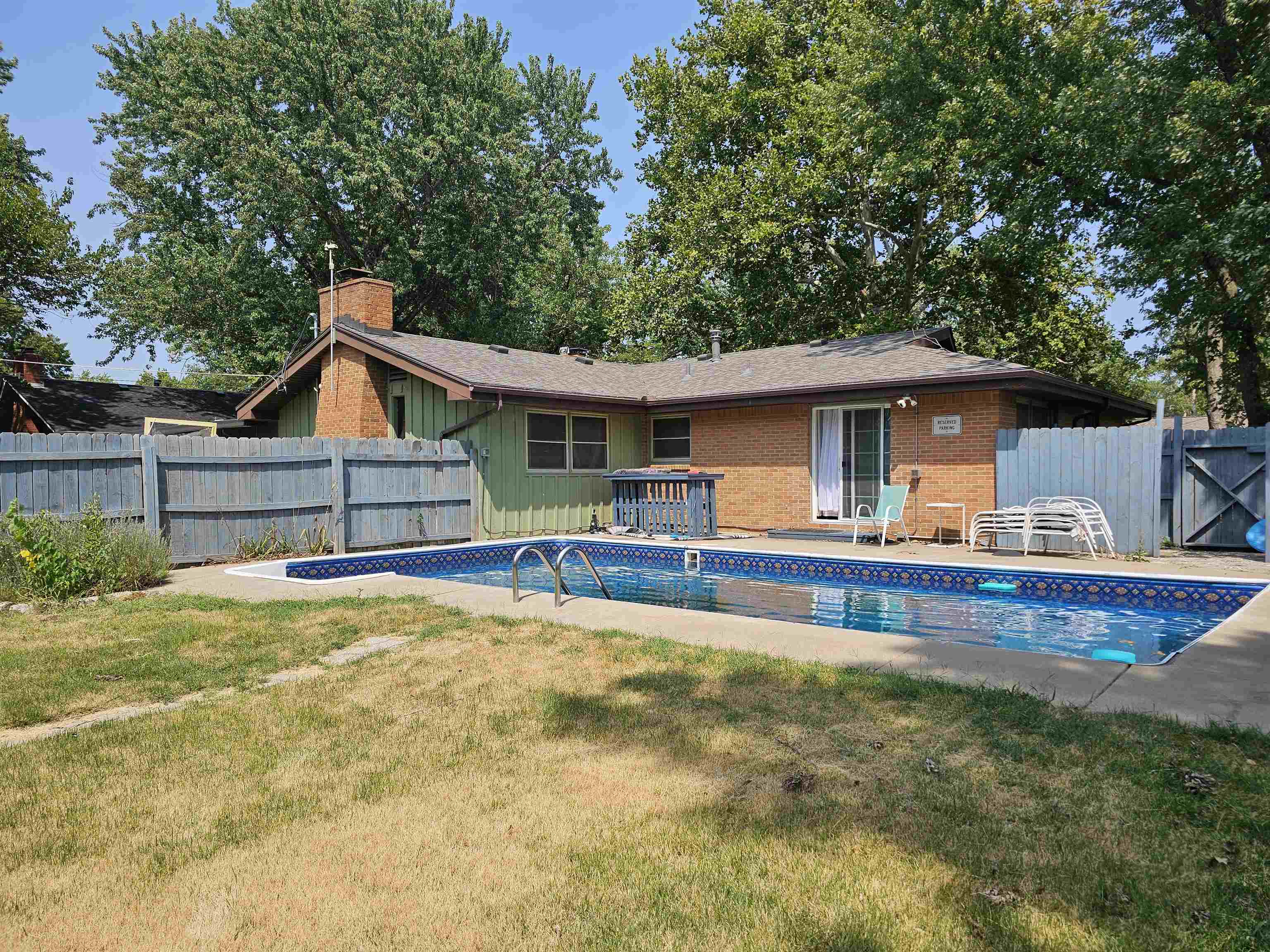 1747 N Sabin St Property Photo 20