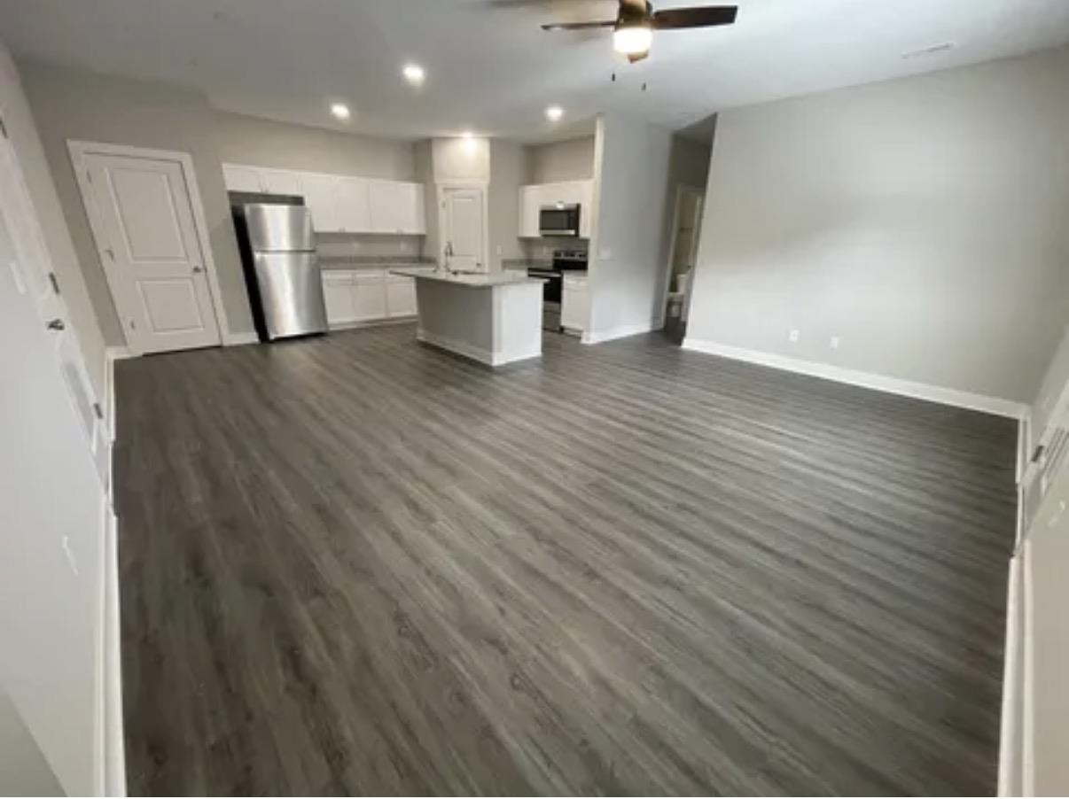 5220 N Honeylocust Circle Property Photo 4