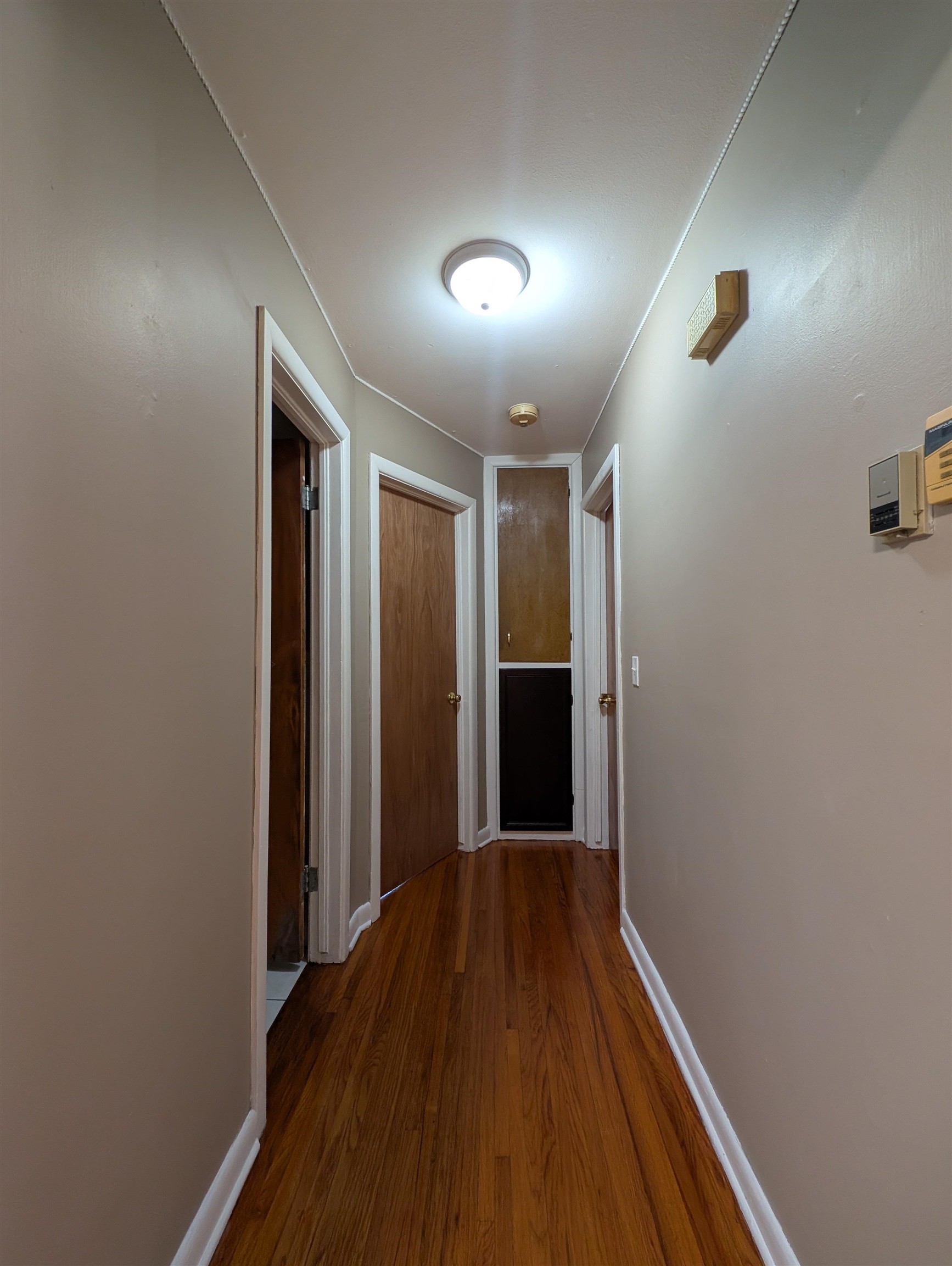 6008 E Castle Dr Property Photo 7