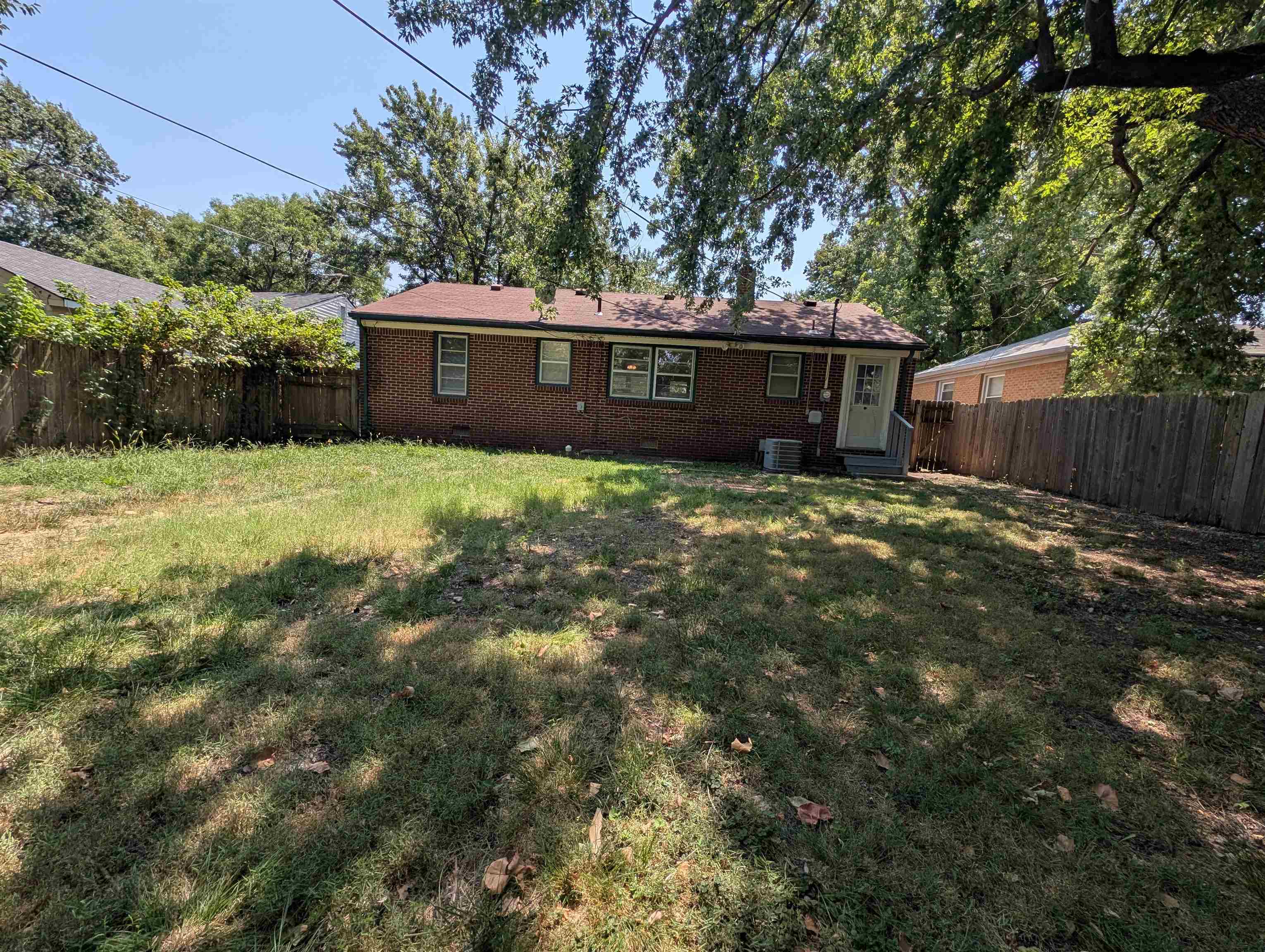 6008 E Castle Dr Property Photo 15