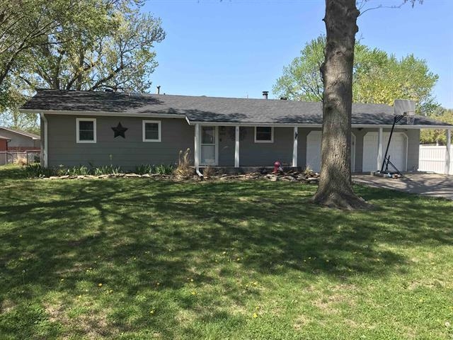 607 N Lincoln St Property Photo 1