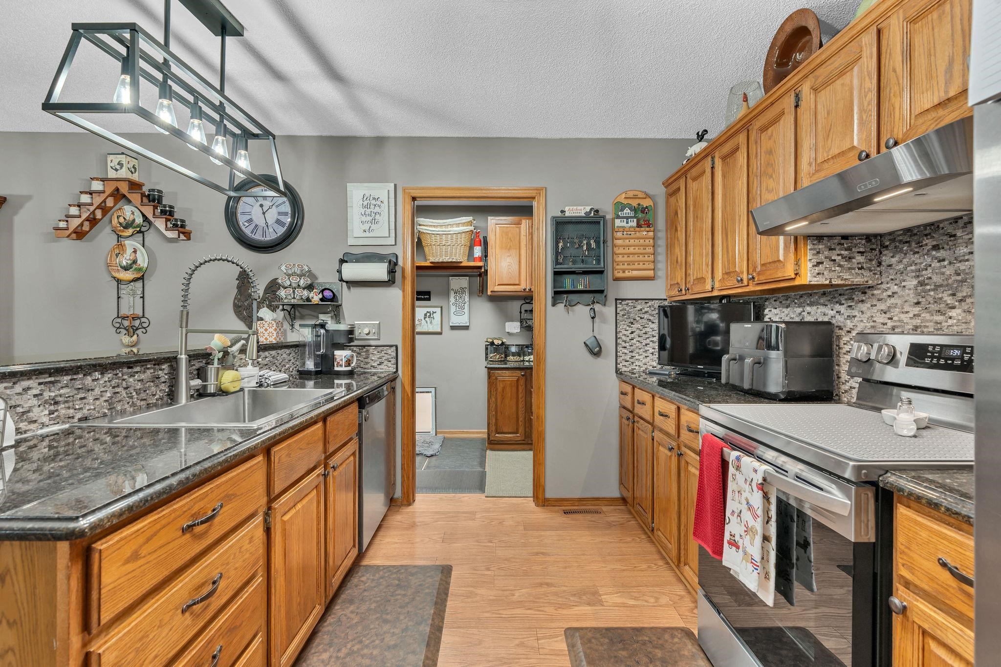11803 W Douglas Property Photo 7