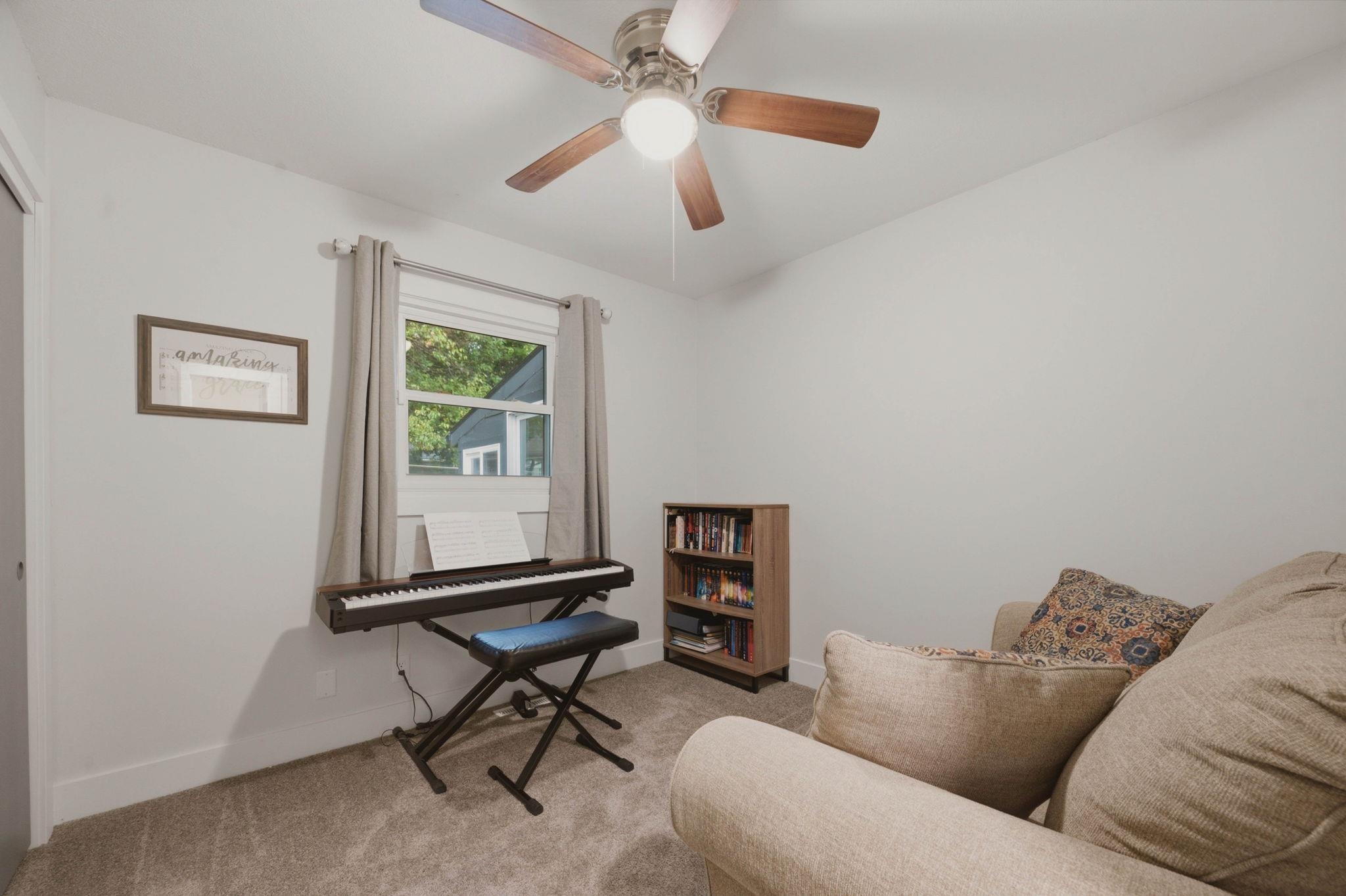2246 S Lori Ln Property Photo 17