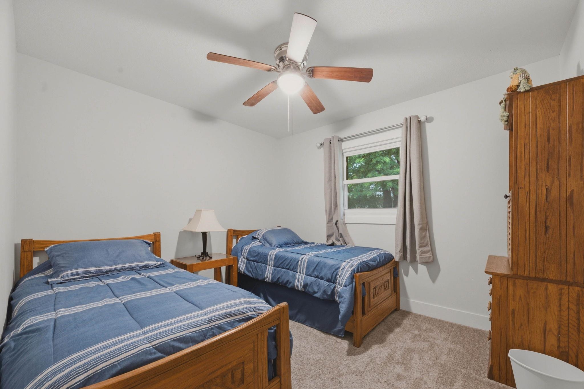 2246 S Lori Ln Property Photo 18