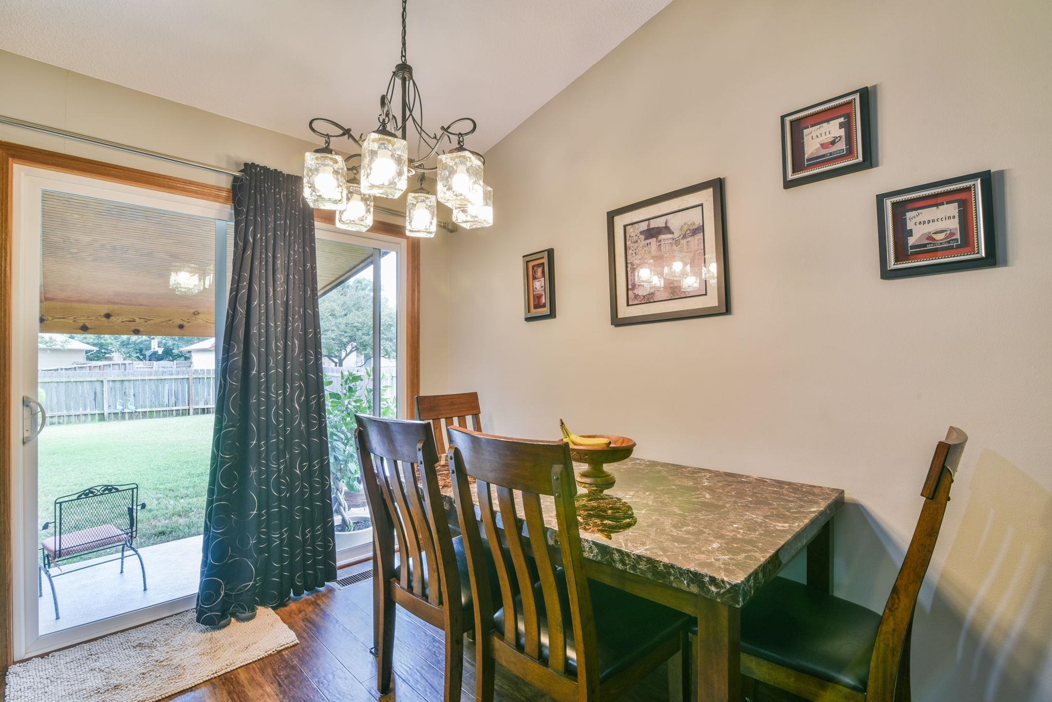 10309 W Dora St Property Photo 9