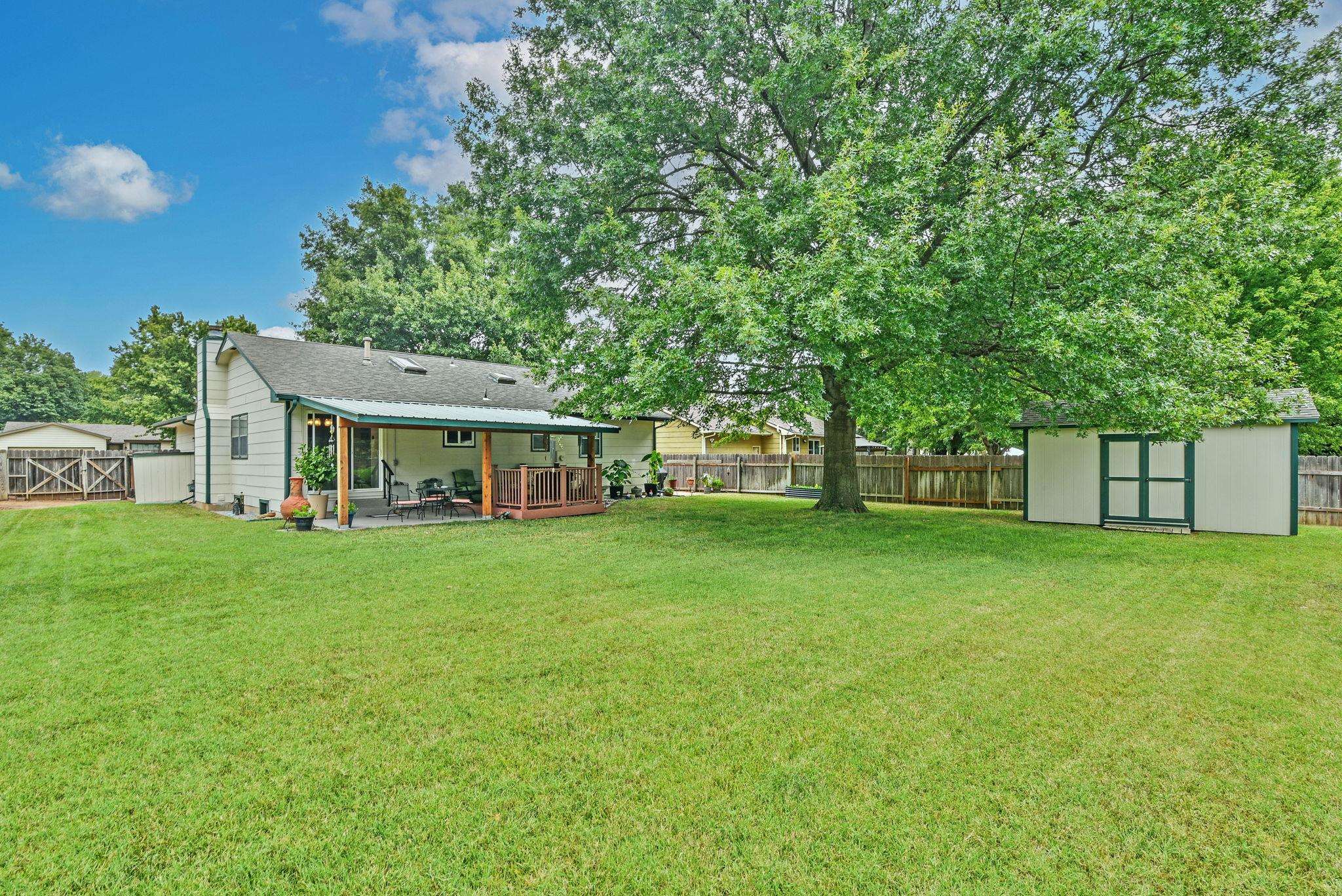 10309 W Dora St Property Photo 28